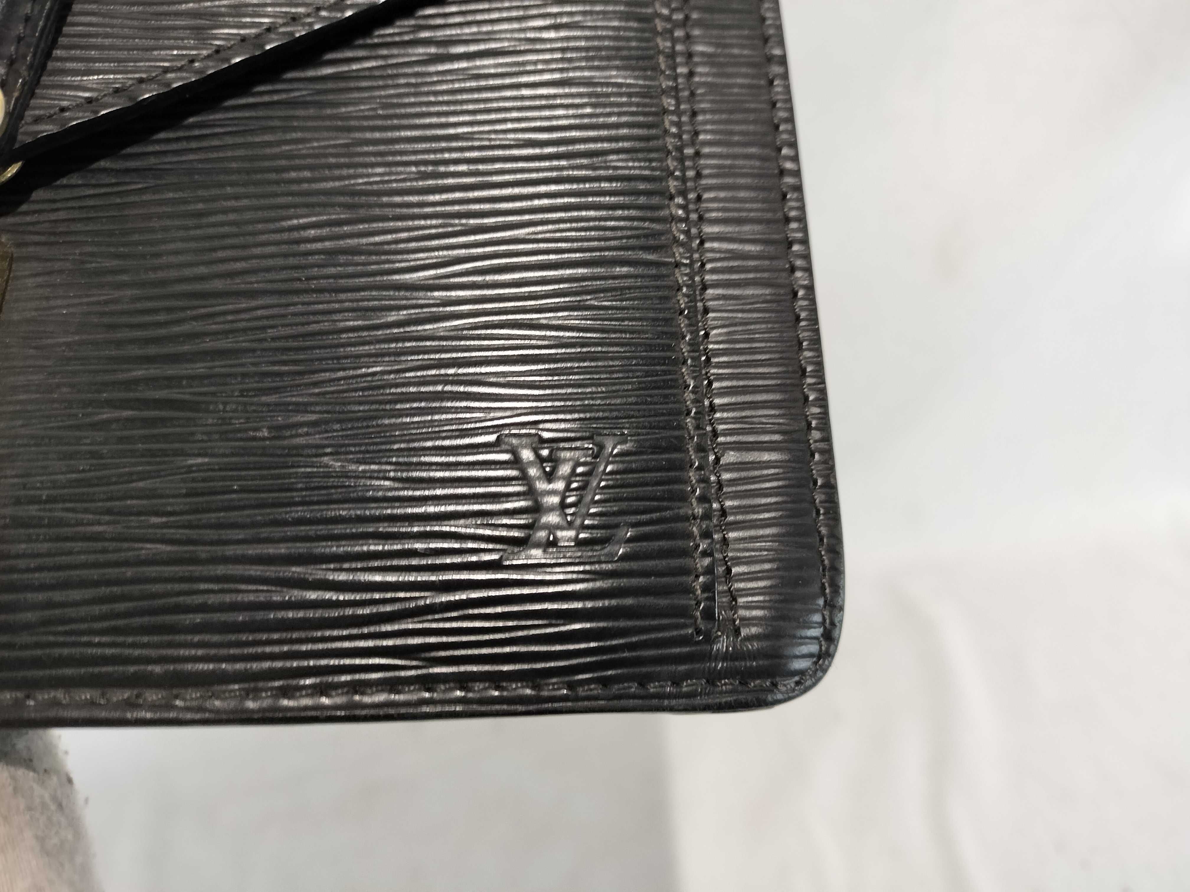 Epi Pochette Sellier Dragonne Second Bag — view 7