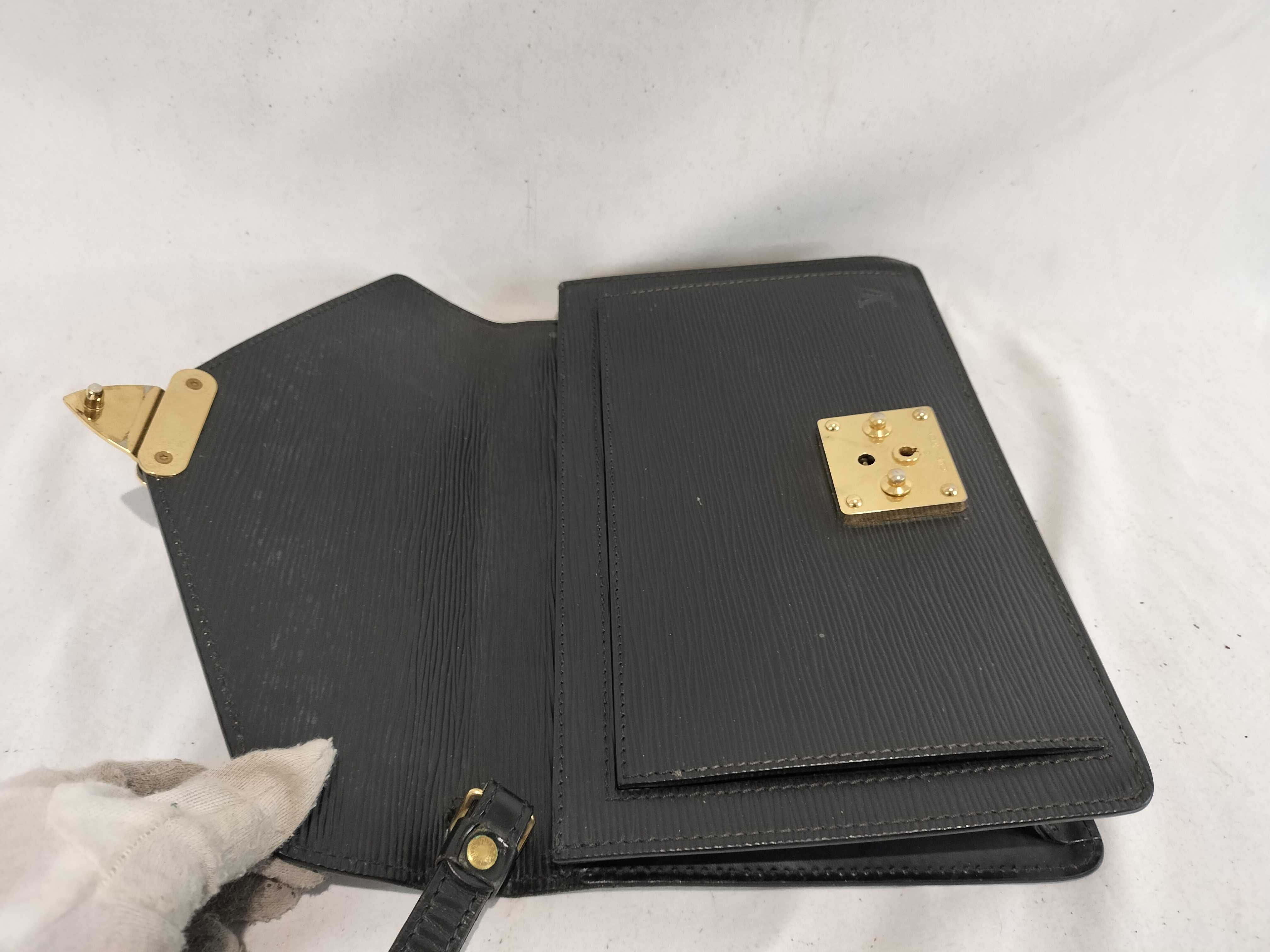 Epi Pochette Sellier Dragonne Second Bag — view 8
