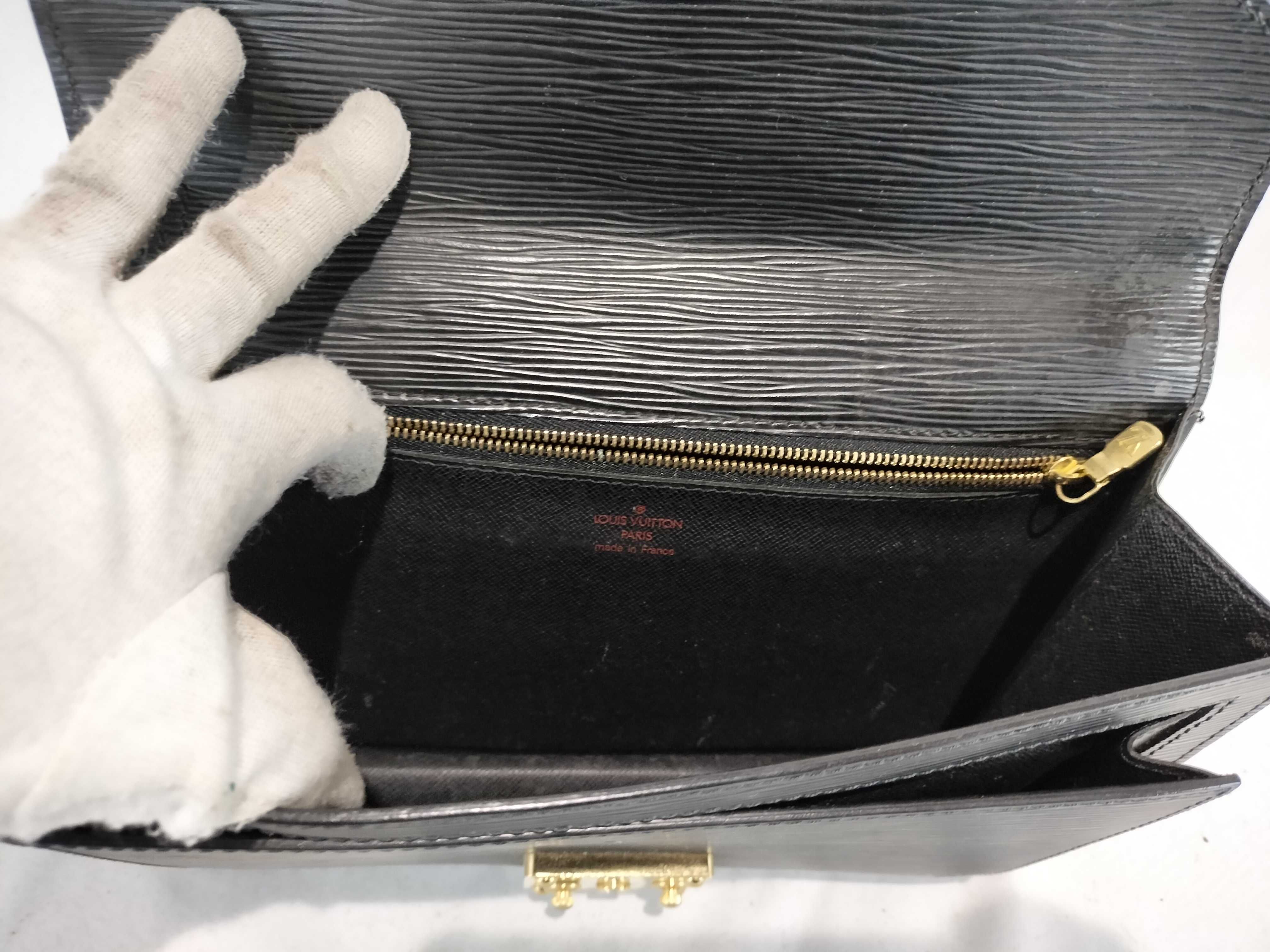 Epi Pochette Sellier Dragonne Second Bag — view 9