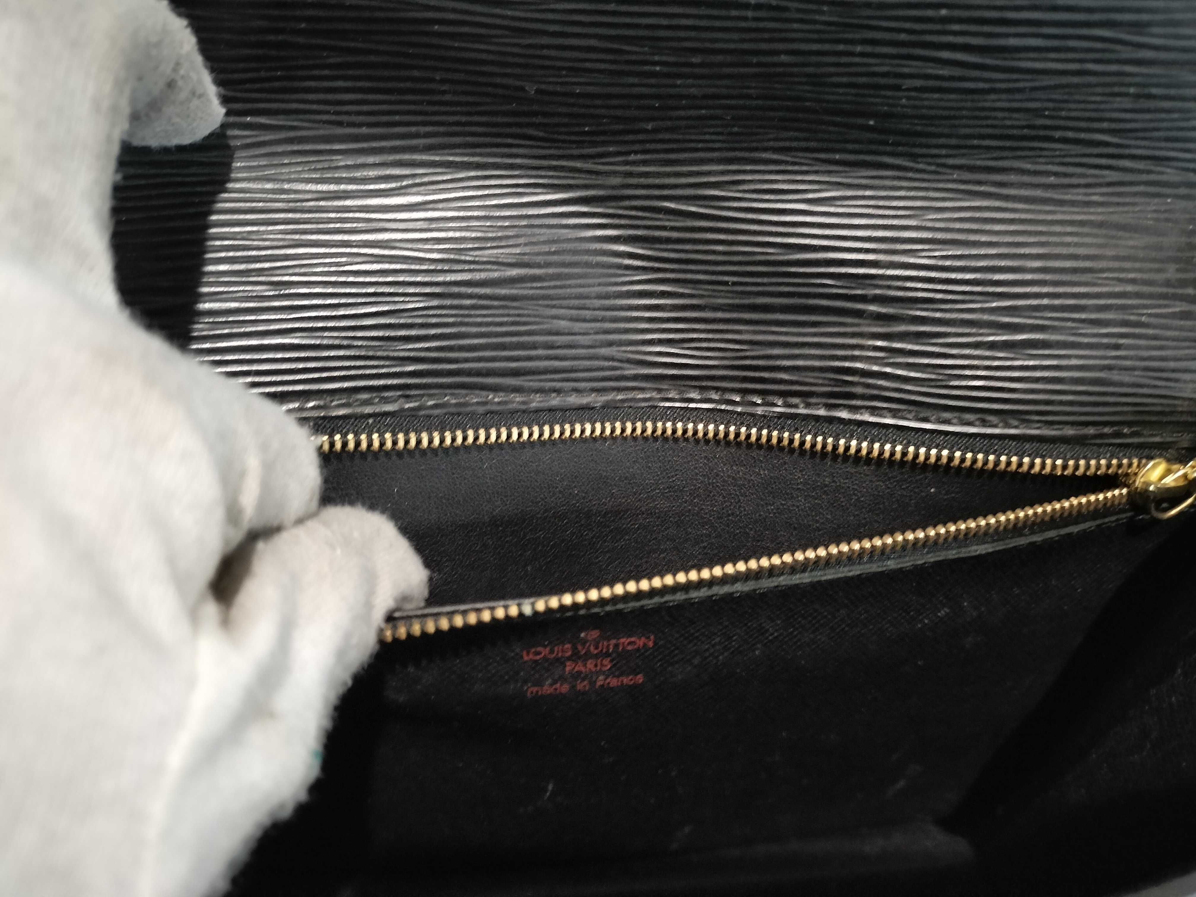 Epi Pochette Sellier Dragonne Second Bag — view 10