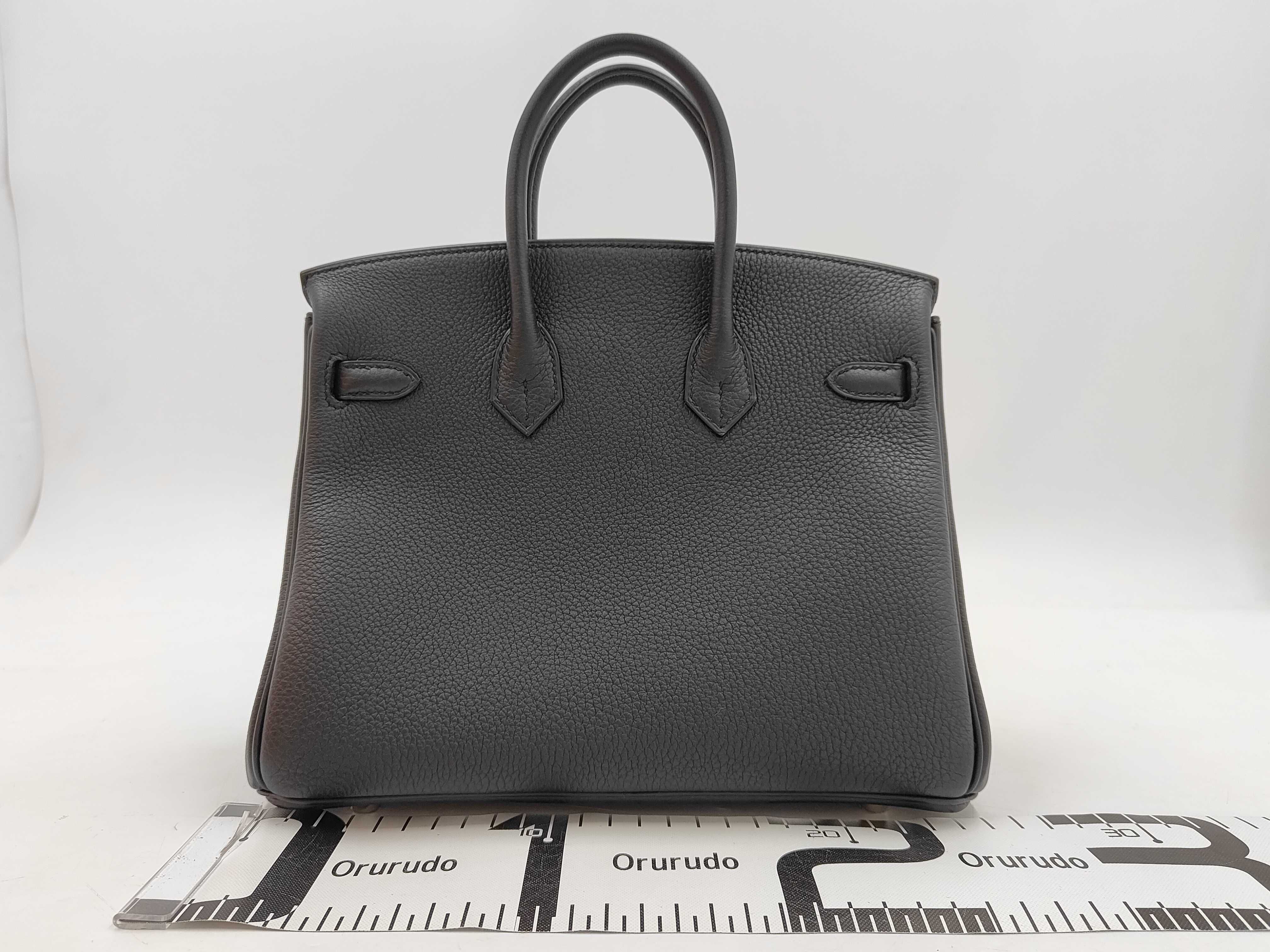 Birkin 25 Black Handbag (K stamp, Togo leather, matte silver hardware) — view 2