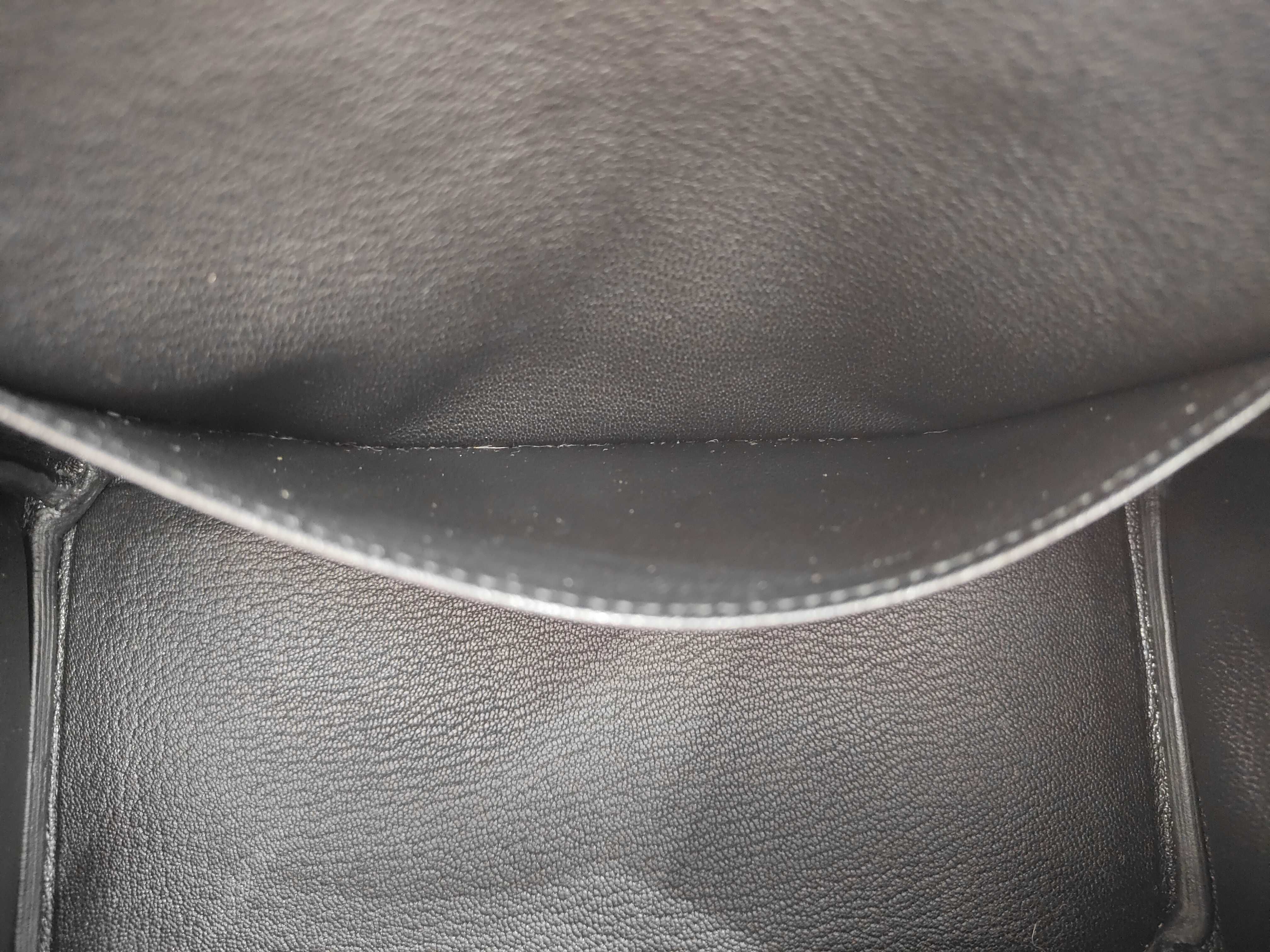 Birkin 25 Black Handbag (K stamp, Togo leather, matte silver hardware) — view 11