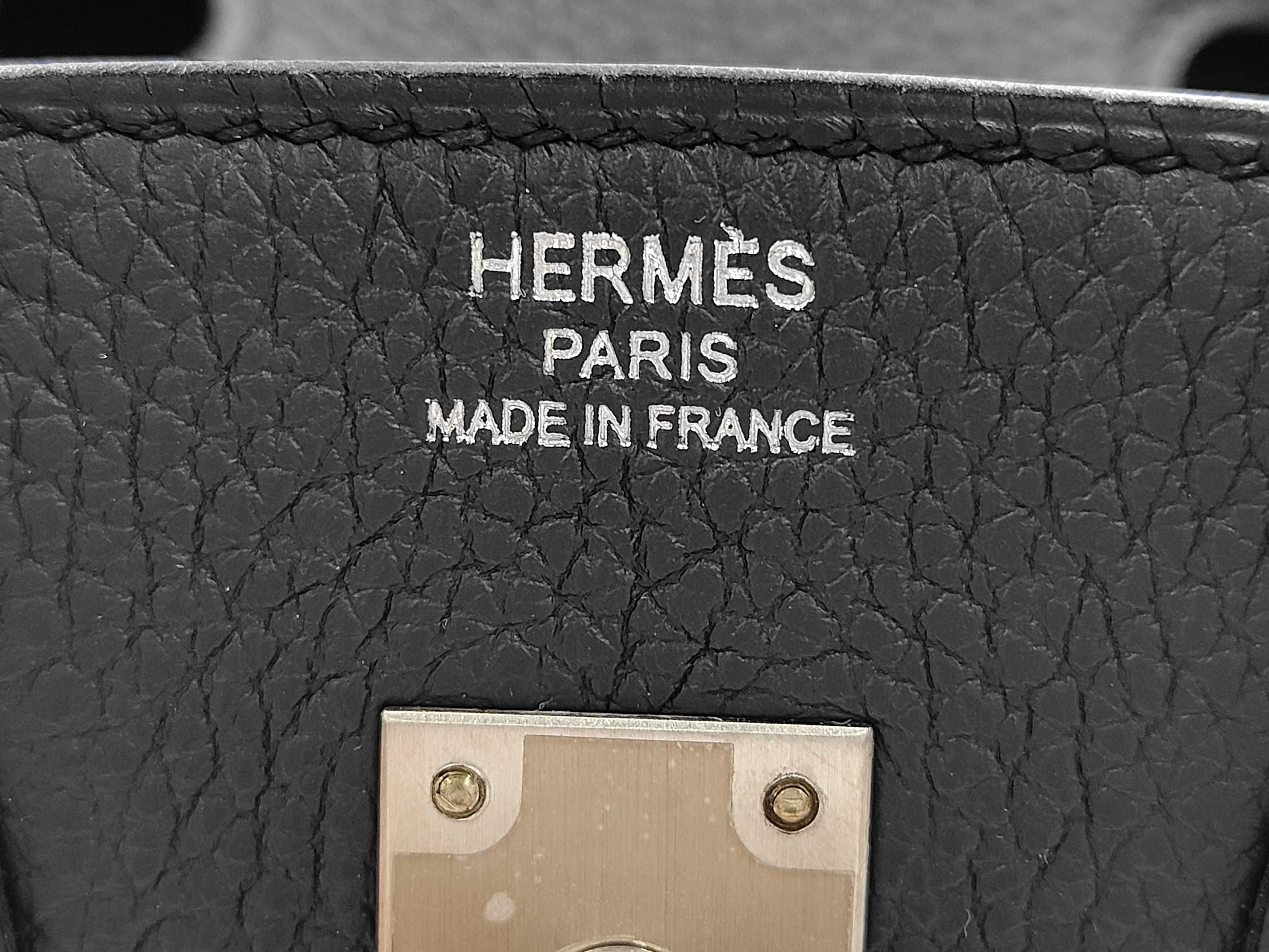 Birkin 25 Black Handbag (K stamp, Togo leather, matte silver hardware) — view 13