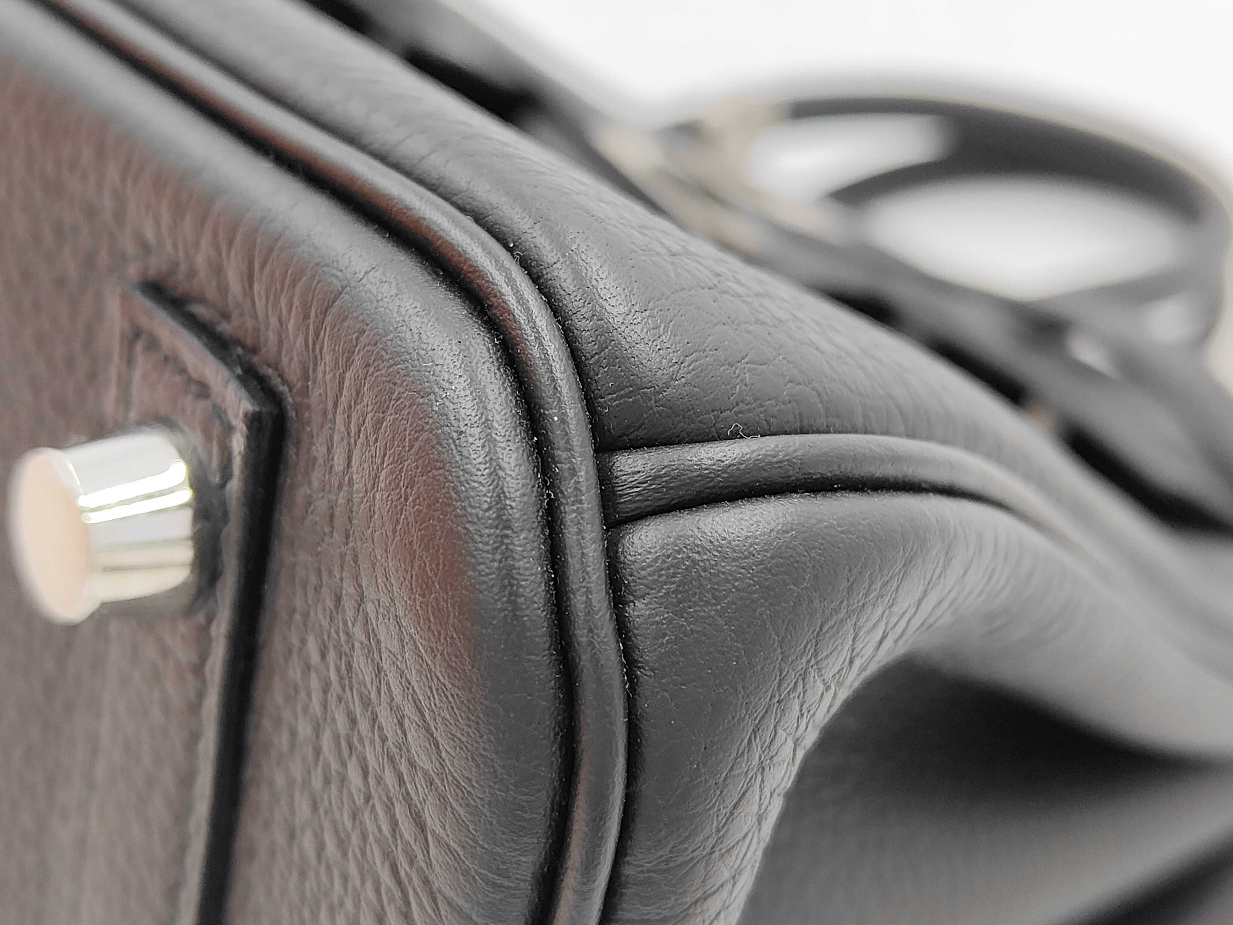 Birkin 25 Black Handbag (K stamp, Togo leather, matte silver hardware) — view 6