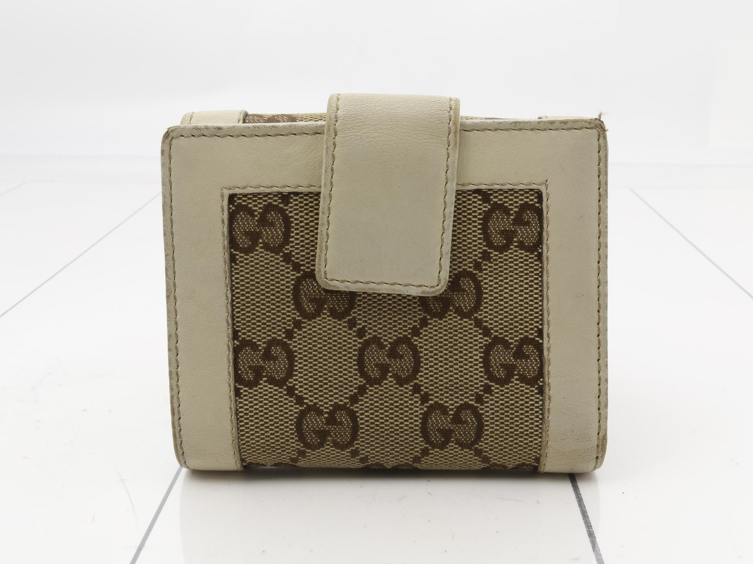 Double snap wallet — view 2
