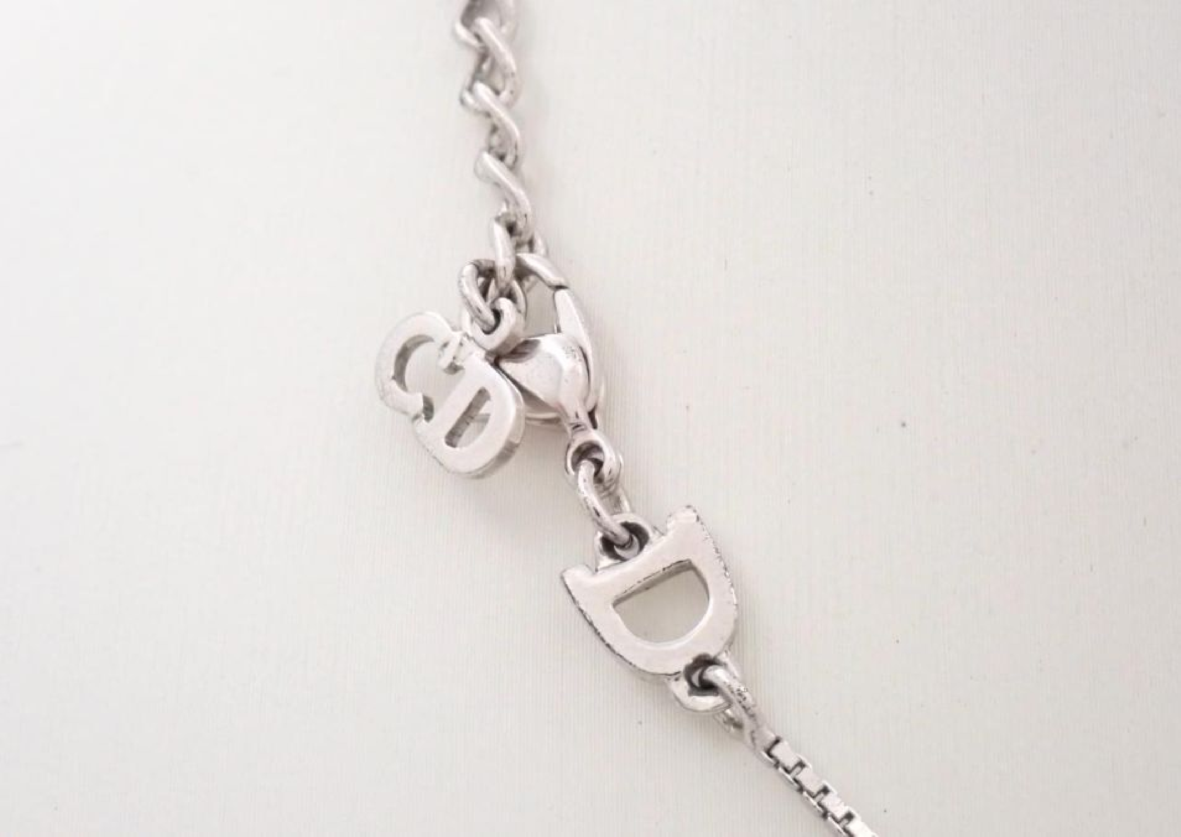 necklace pendant, chain approximately 43cm. — view 3