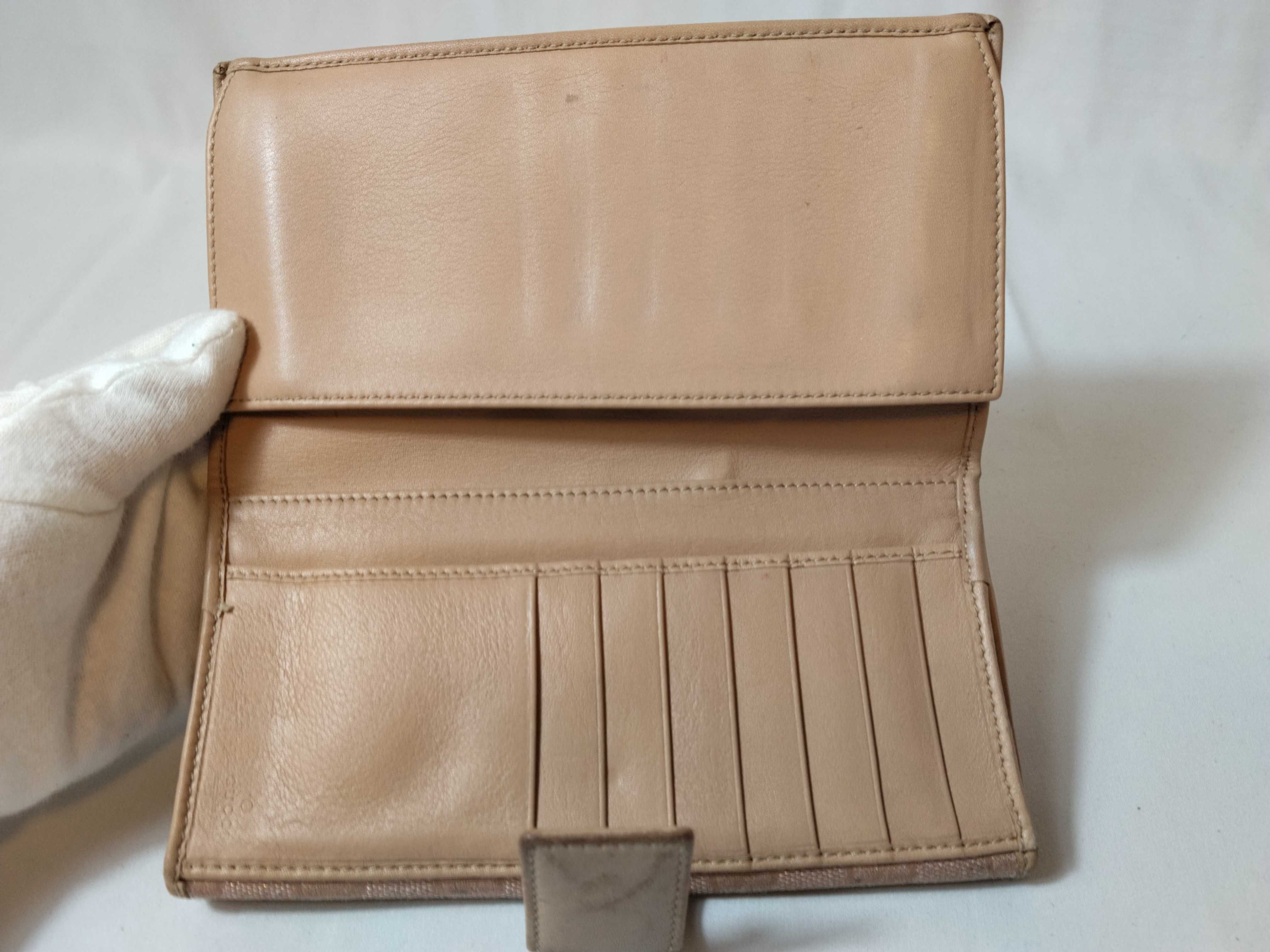 GG Canvas Heart Logo Long Wallet 251861 Wallet — view 12