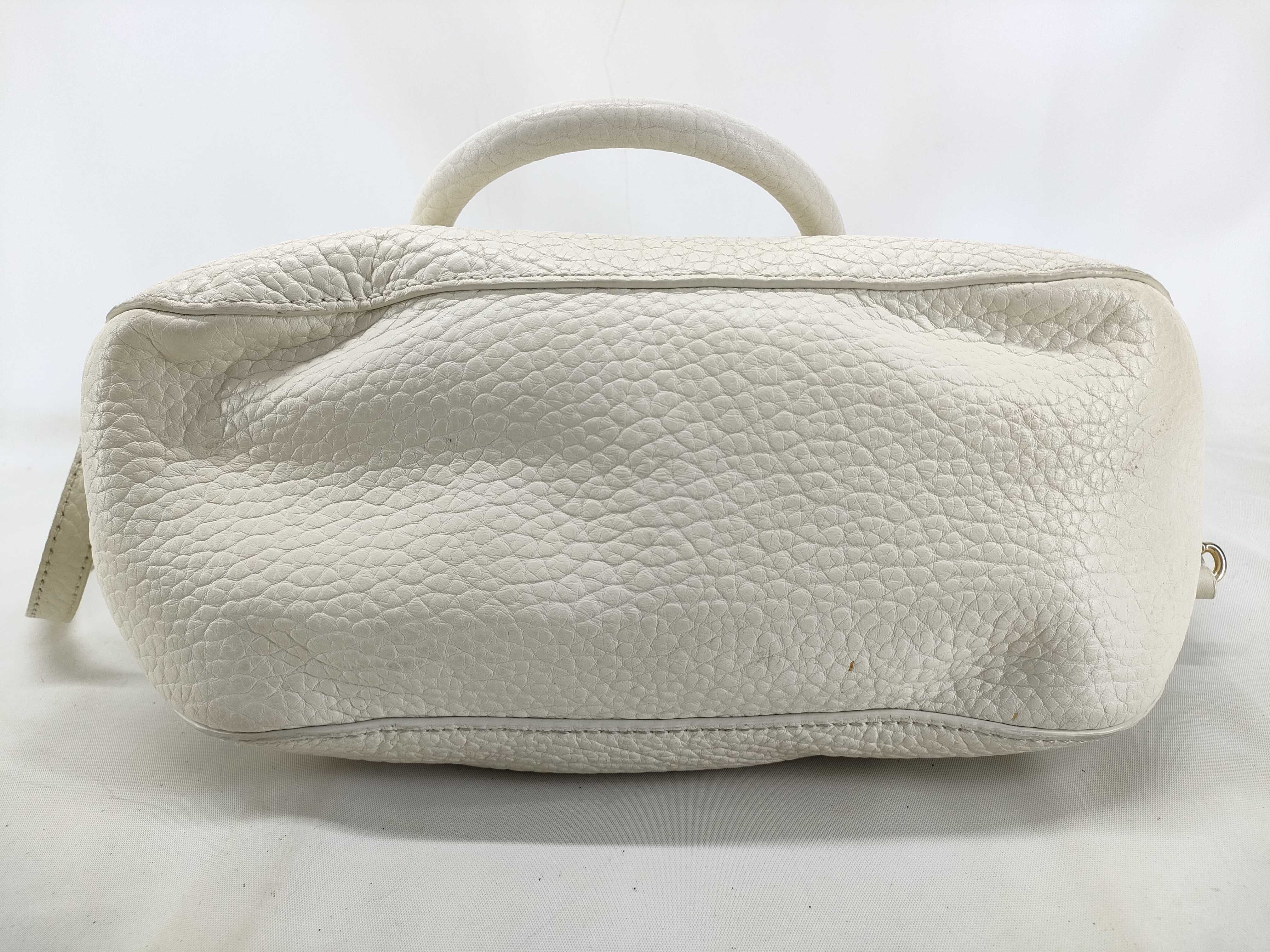 handbag — view 4