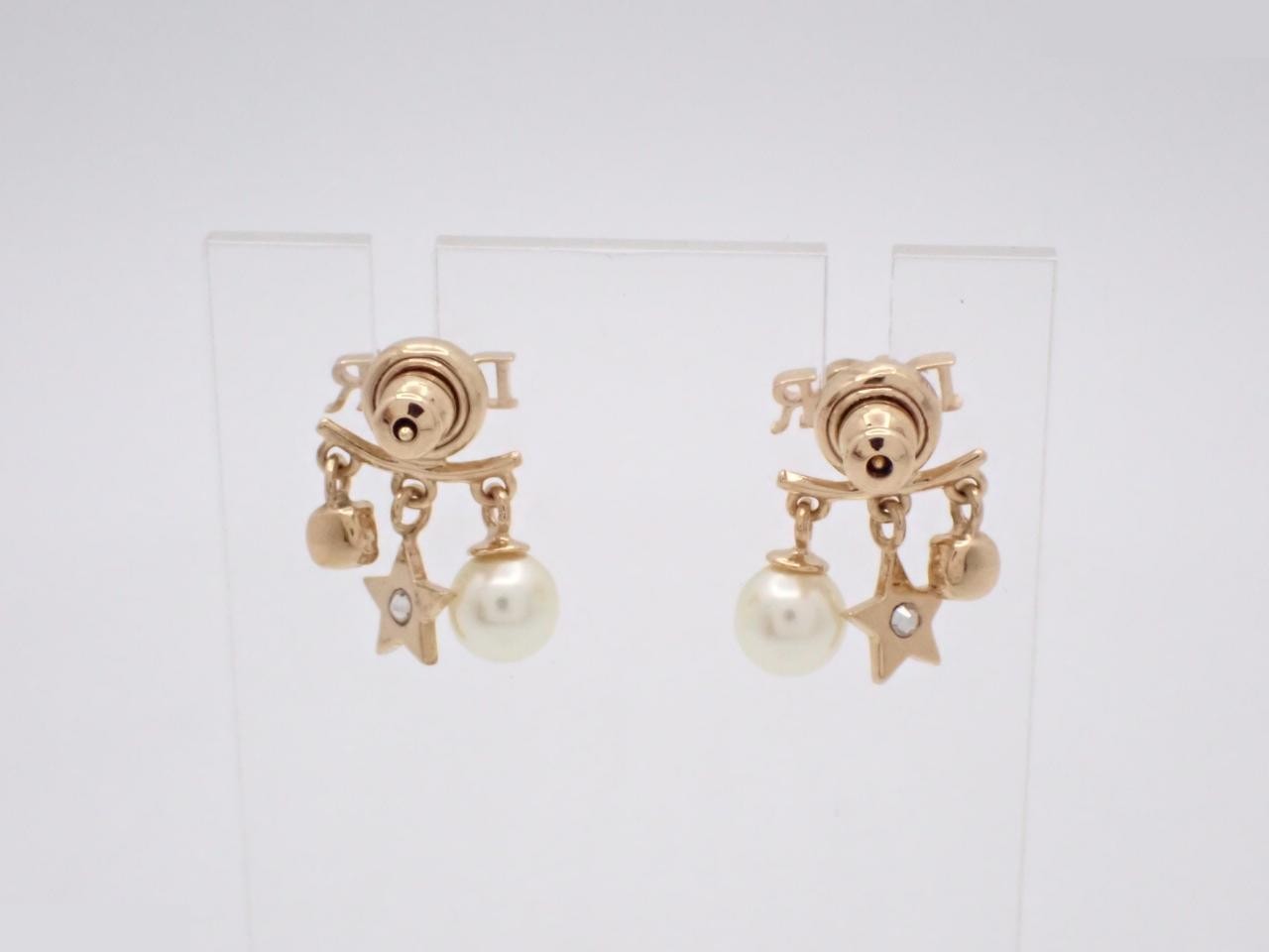 Gold earrings — view 2