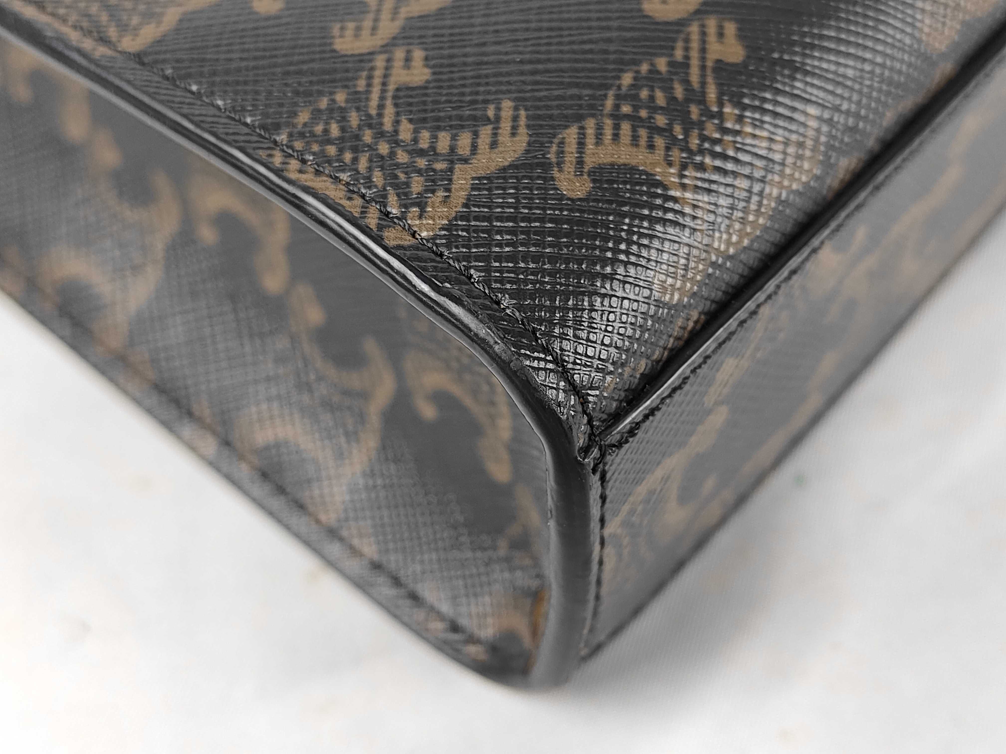Mini Vertical Cabas Triomphe Handbag — view 9