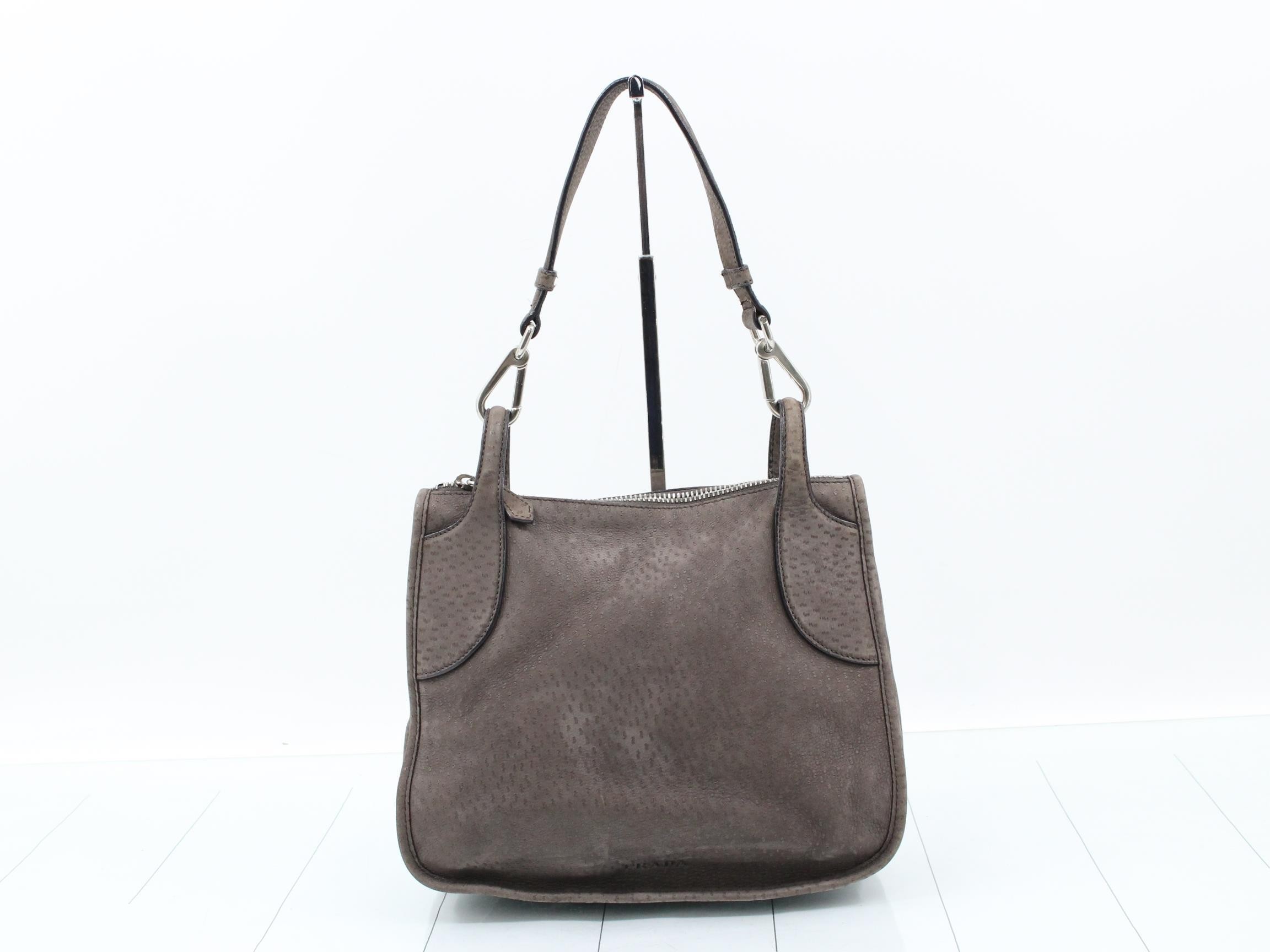 Ostrich one shoulder