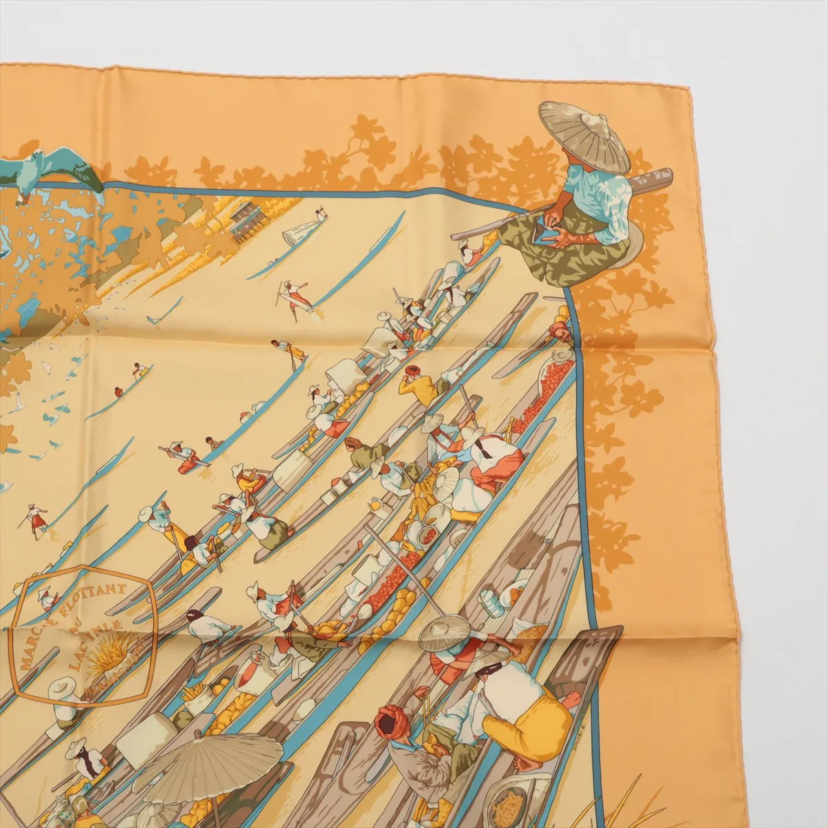 Carre 90 MARCHE FLOTTANT DU LAC INLE Lake Floating Market Scarf Silk Yellow — view 3