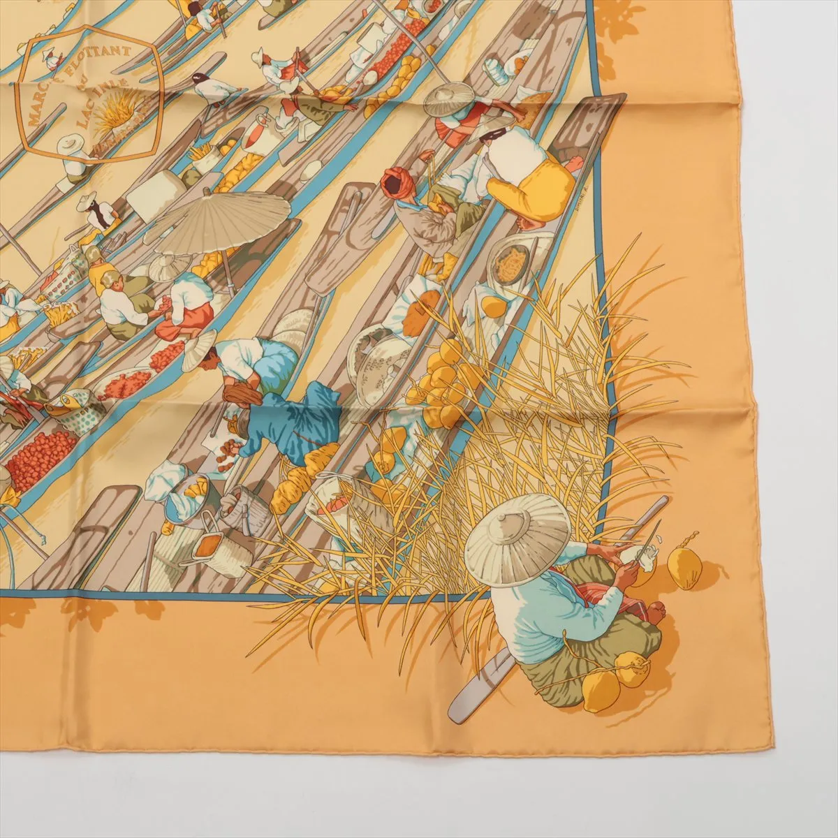 Carre 90 MARCHE FLOTTANT DU LAC INLE Lake Floating Market Scarf Silk Yellow — view 4