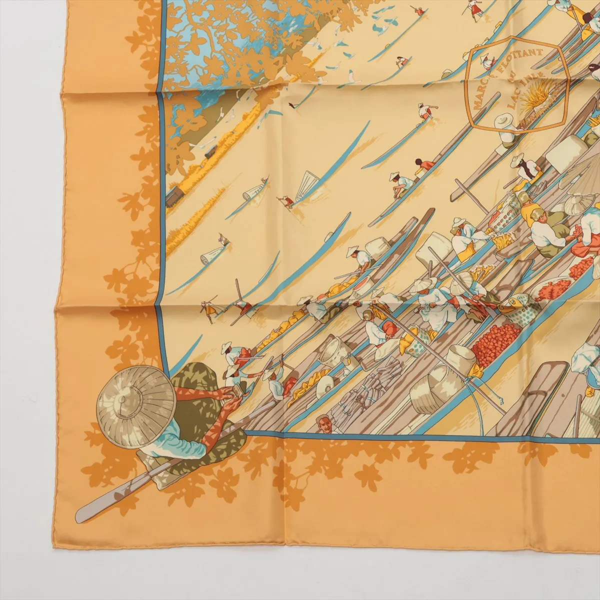 Carre 90 MARCHE FLOTTANT DU LAC INLE Lake Floating Market Scarf Silk Yellow — view 5