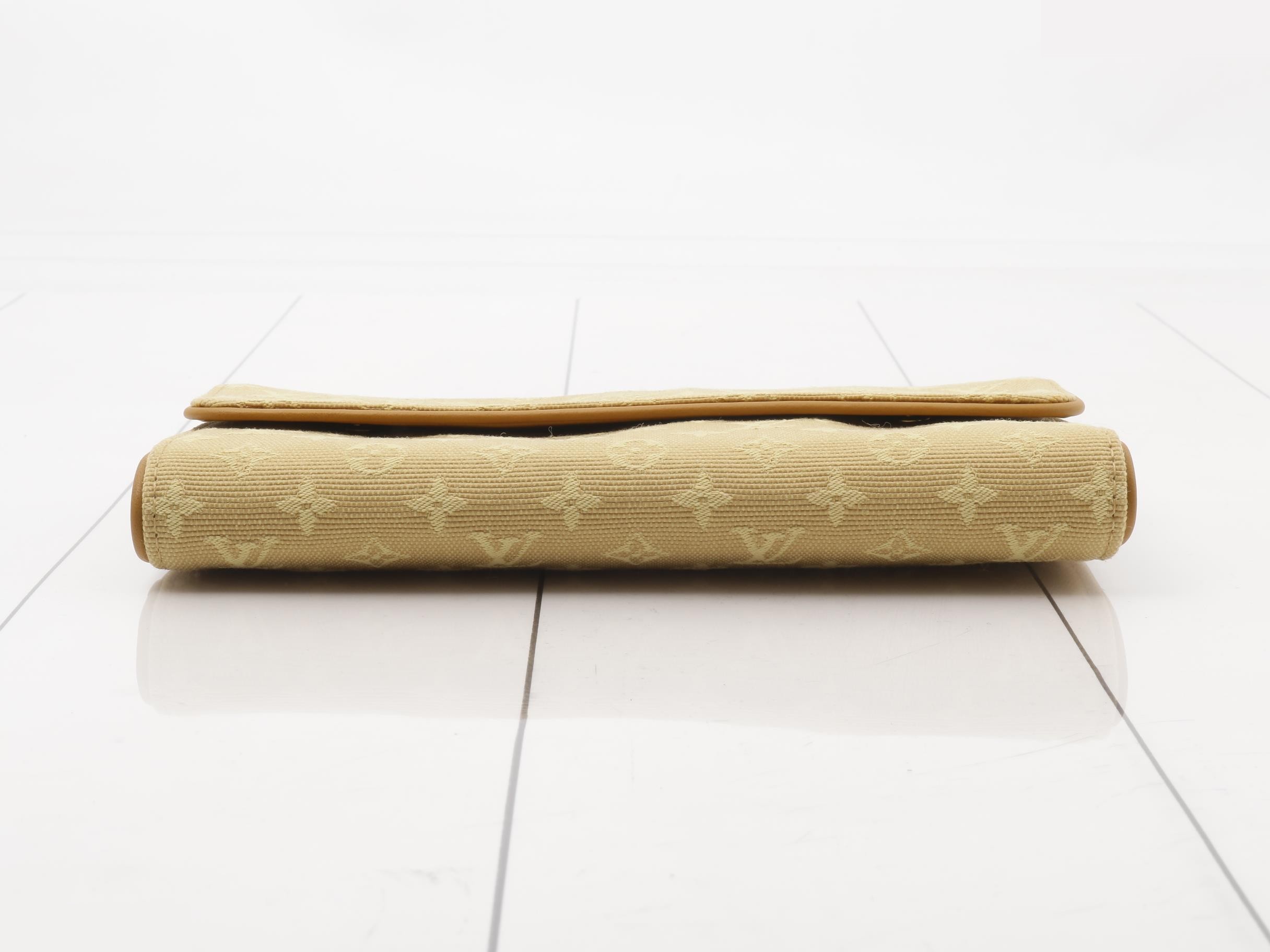 Porte Tresor International Beige — view 3