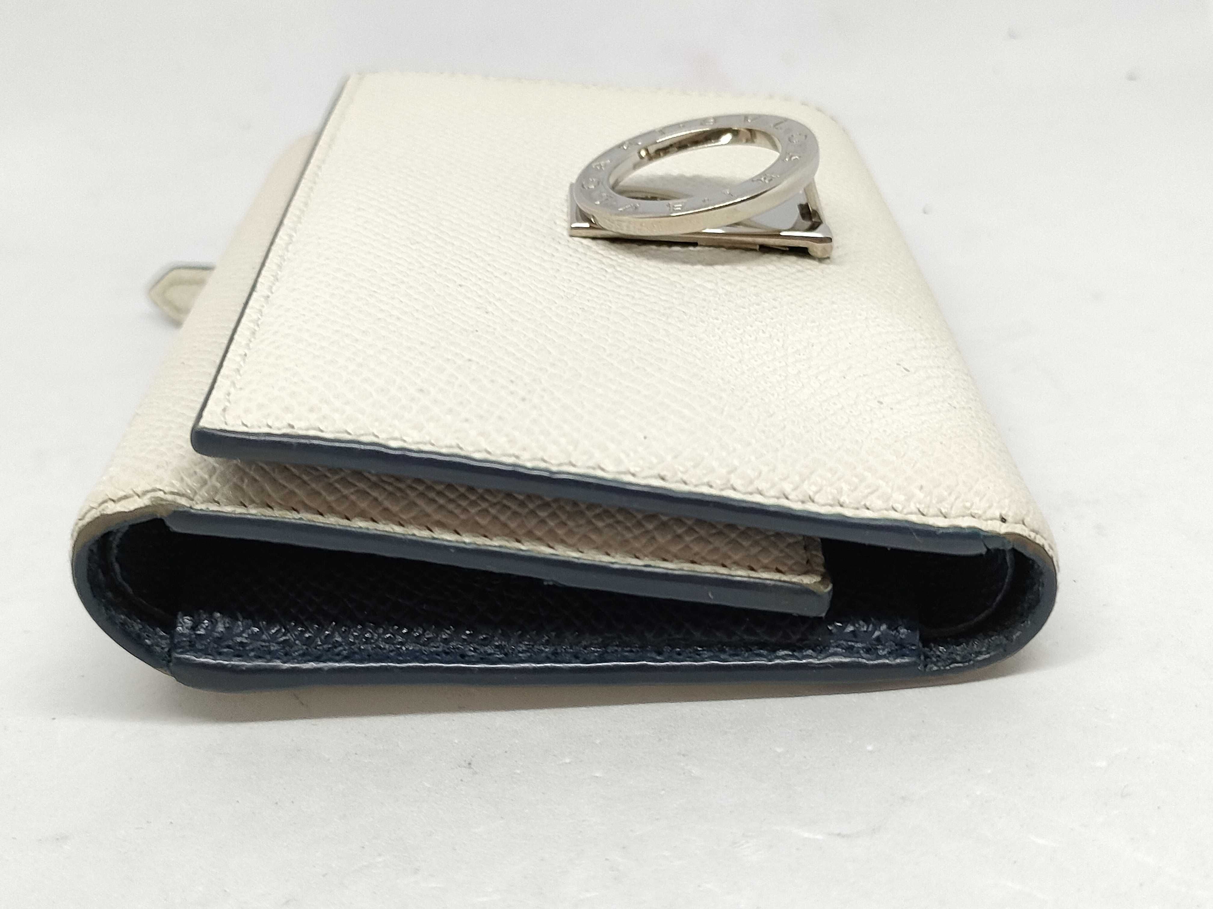 Tri-fold Compact Wallet with Box — view 3