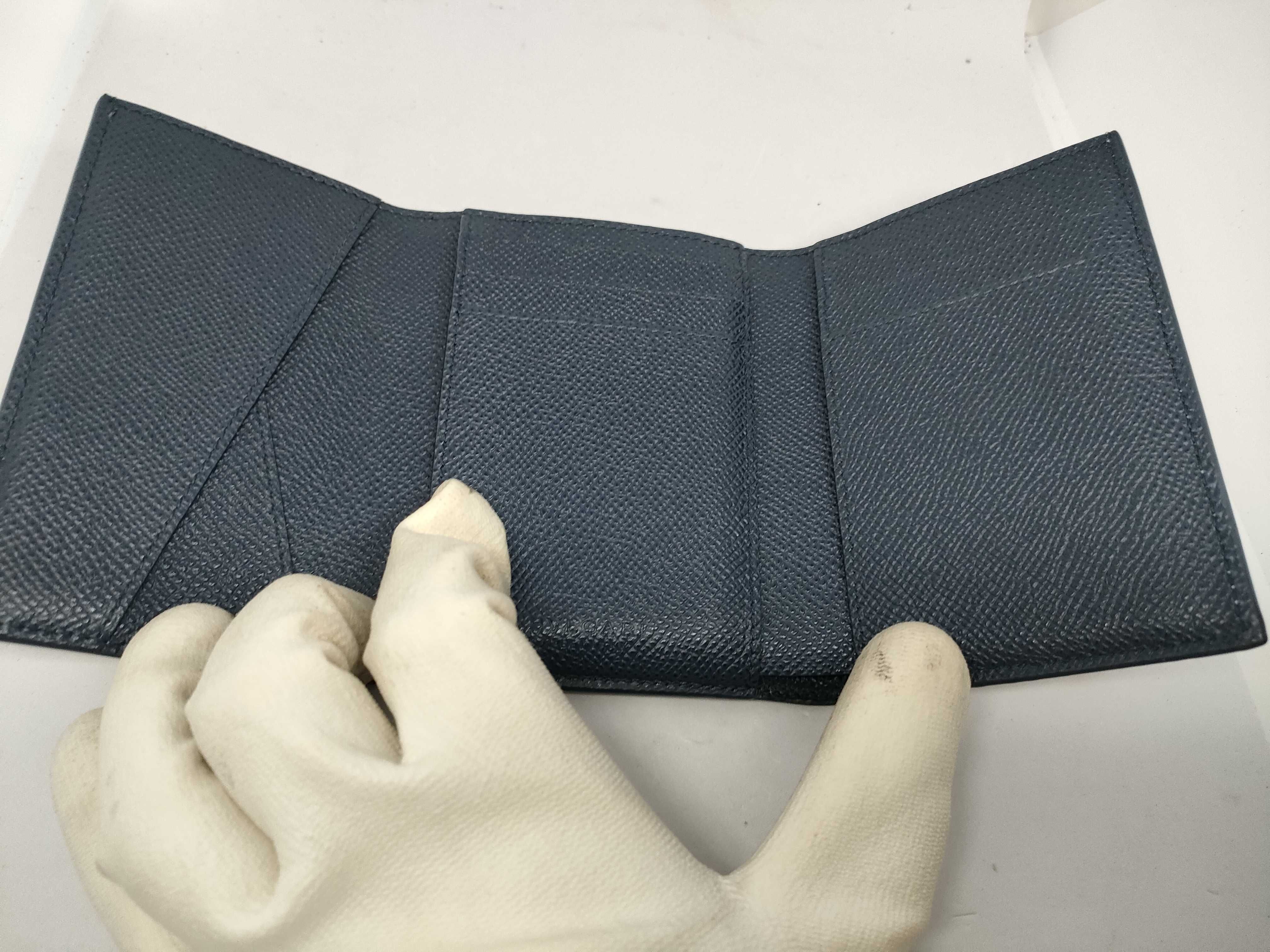 Tri-fold Compact Wallet with Box — view 7