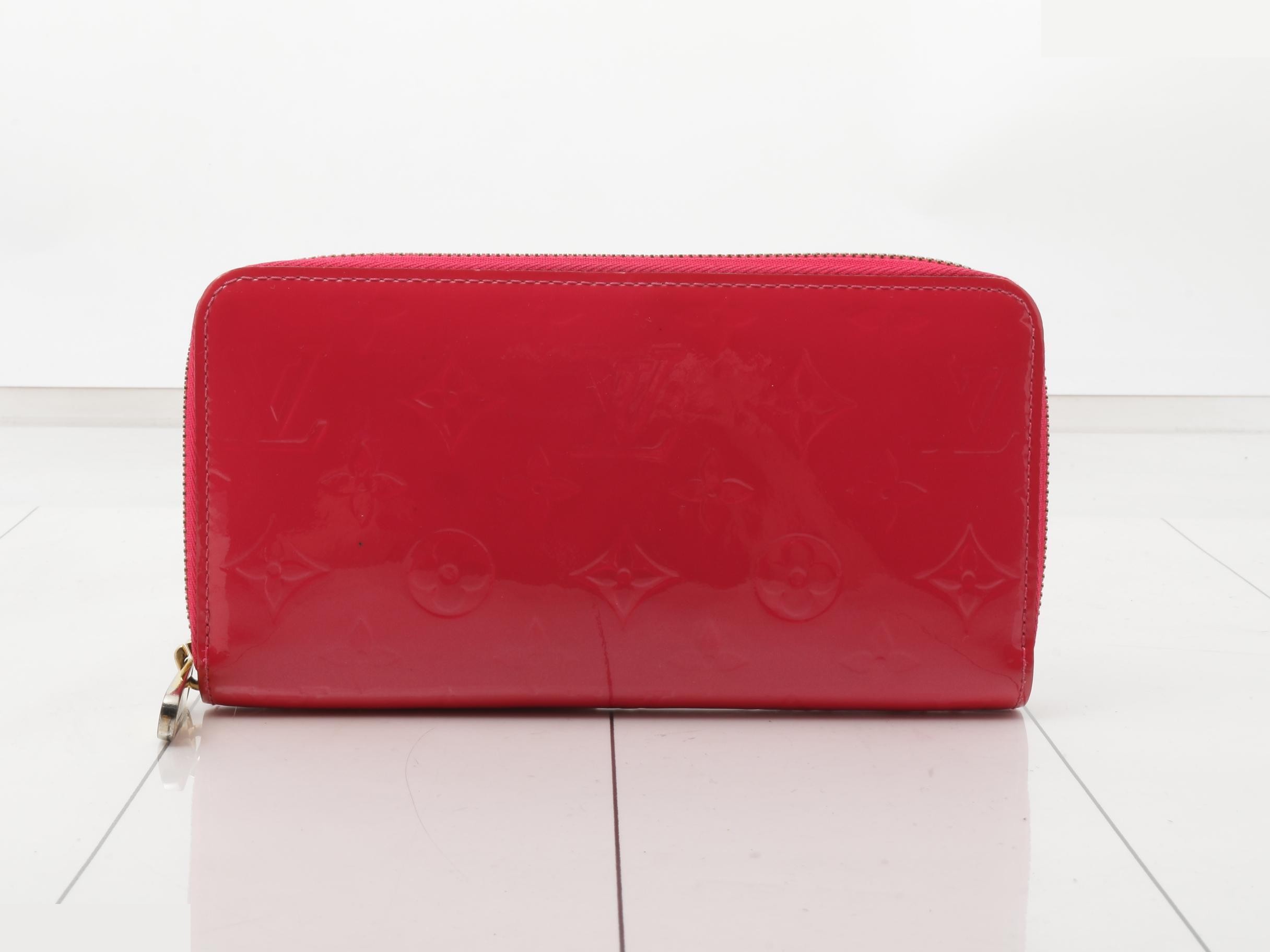 M93058 Zippy Wallet, Round Zip Long Wallet, Vernis Pink