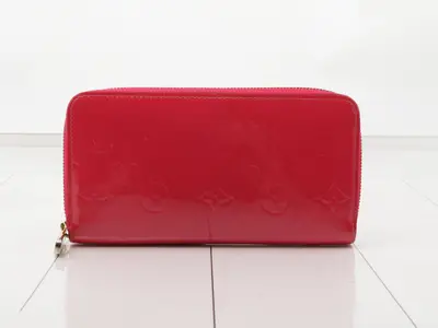 M93058 Zippy Wallet, Round Zip Long Wallet, Vernis Pink