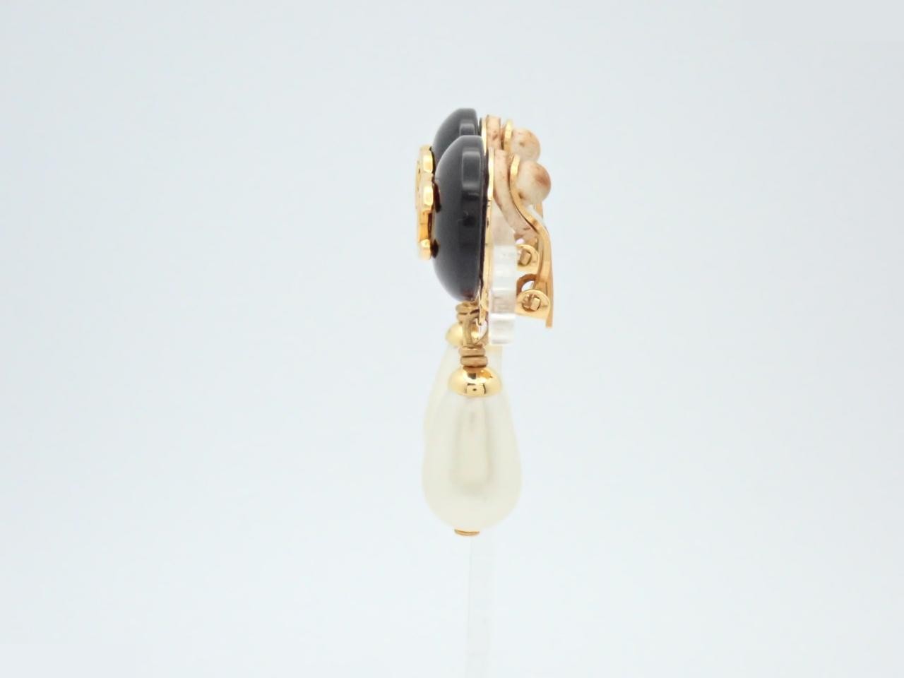 Pearl Coco Mark Earrings, Gold, 95A — view 3