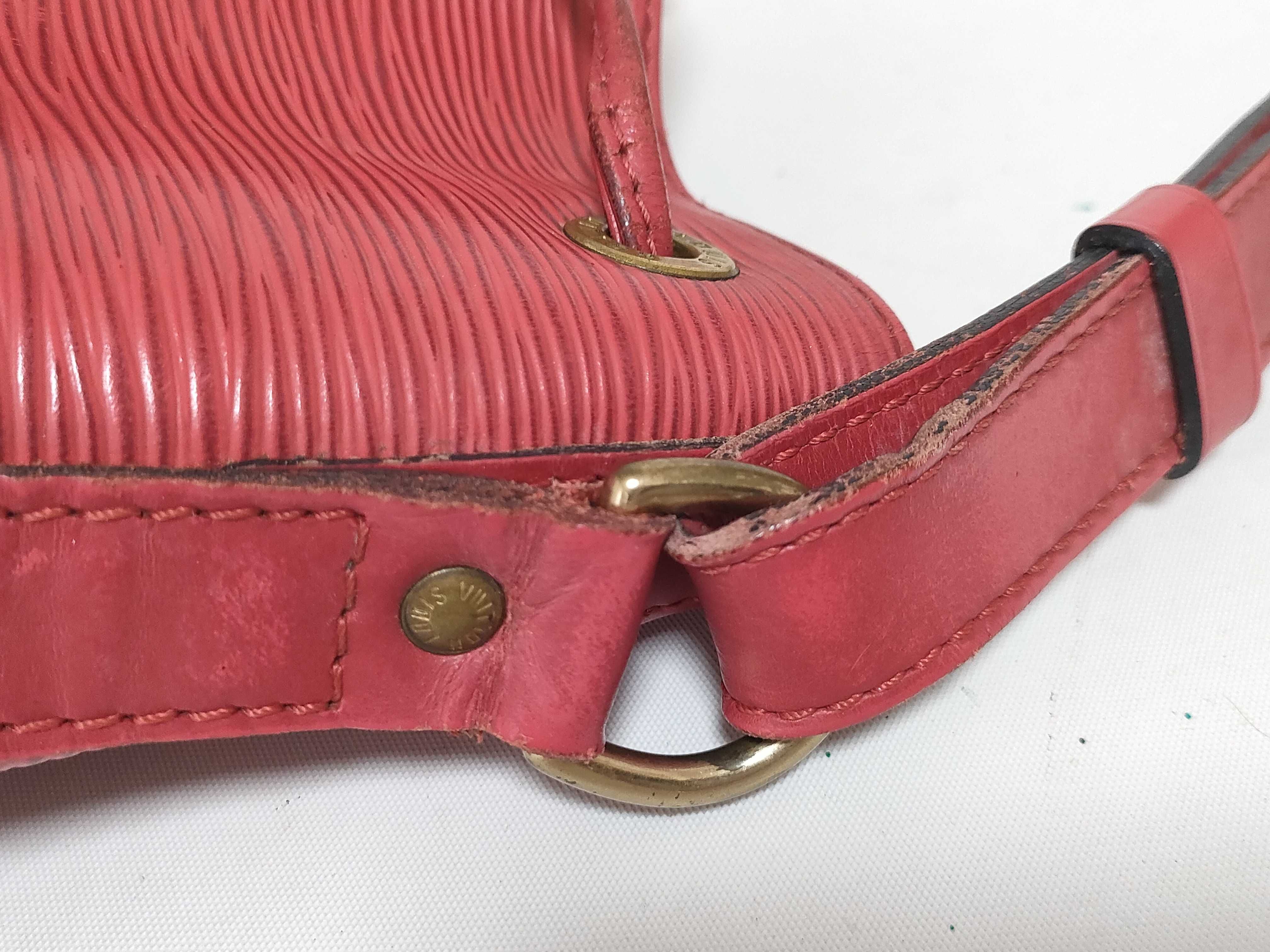 Epi LOUIS_VUITTON M44107 Petit Noe AR0974 Shoulder Bag — view 5