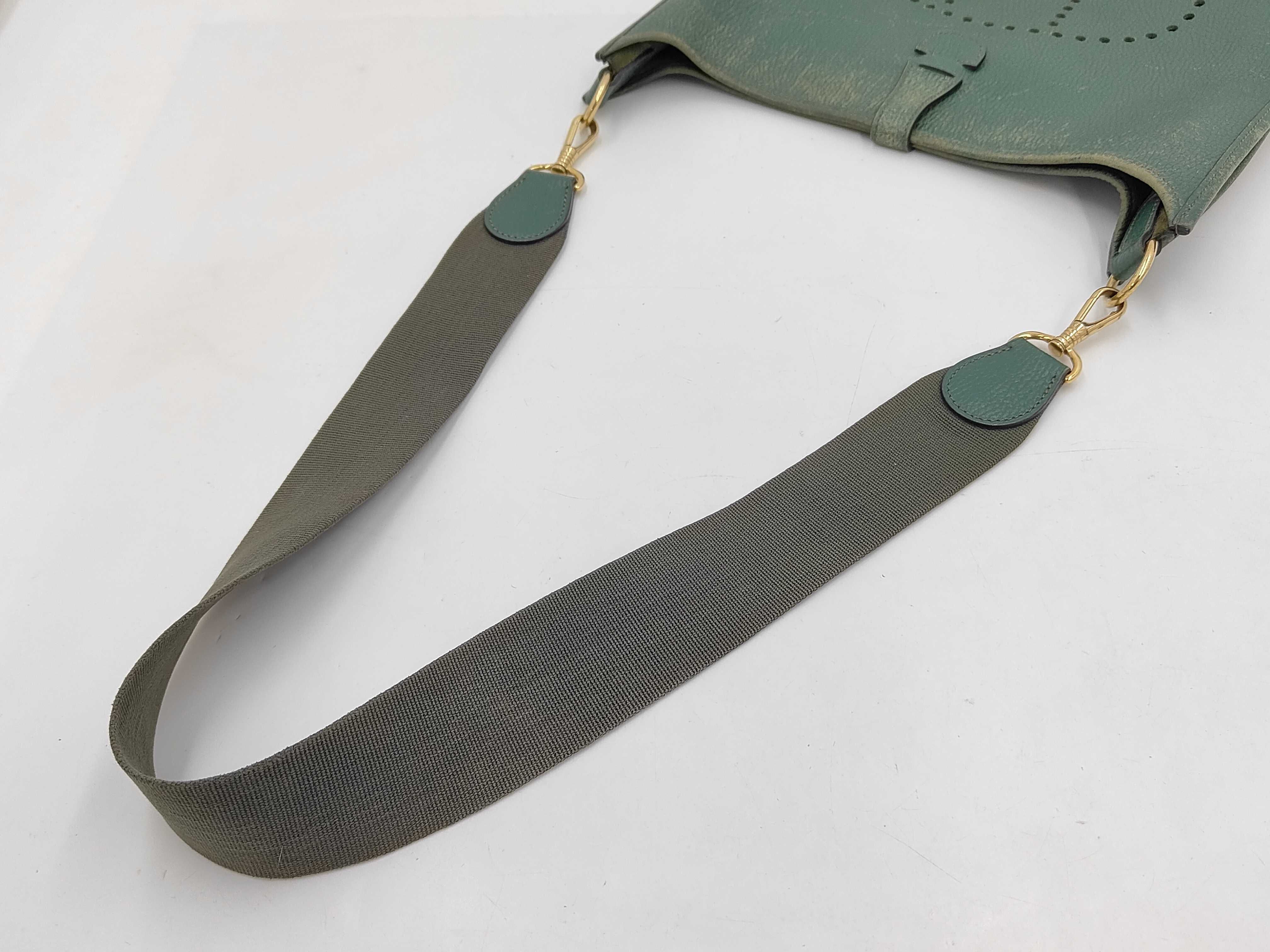 Evelyne GM Shoulder Bag, Green, Gold Hardware, B Stamp — view 3
