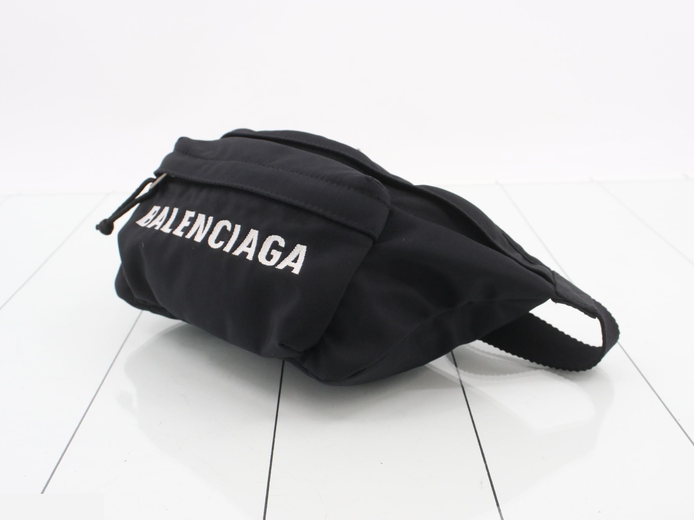 Other lines: Bags and waist bags — view 6