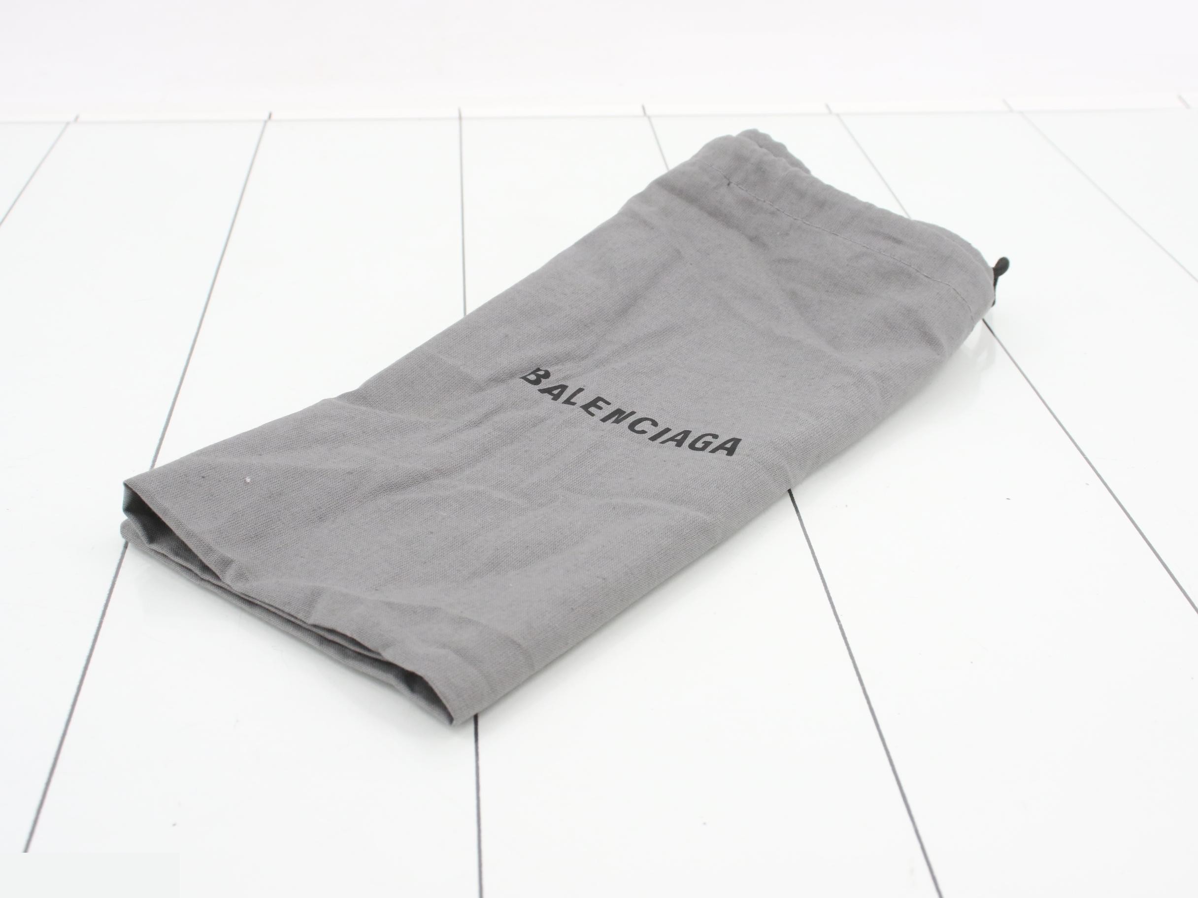Other lines: Bags and waist bags — view 7