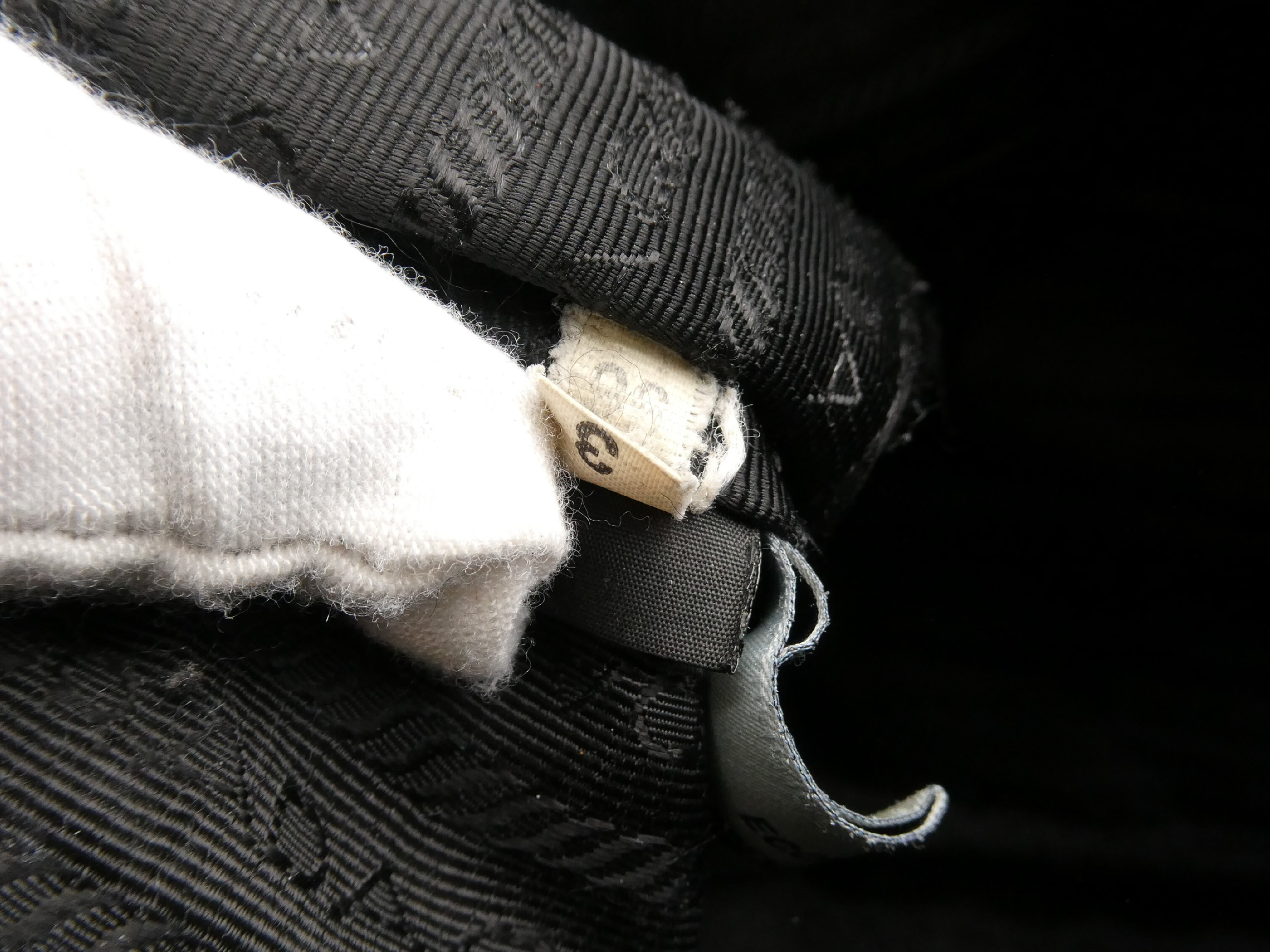 logo plate nylon leather shoulder bag — view 9