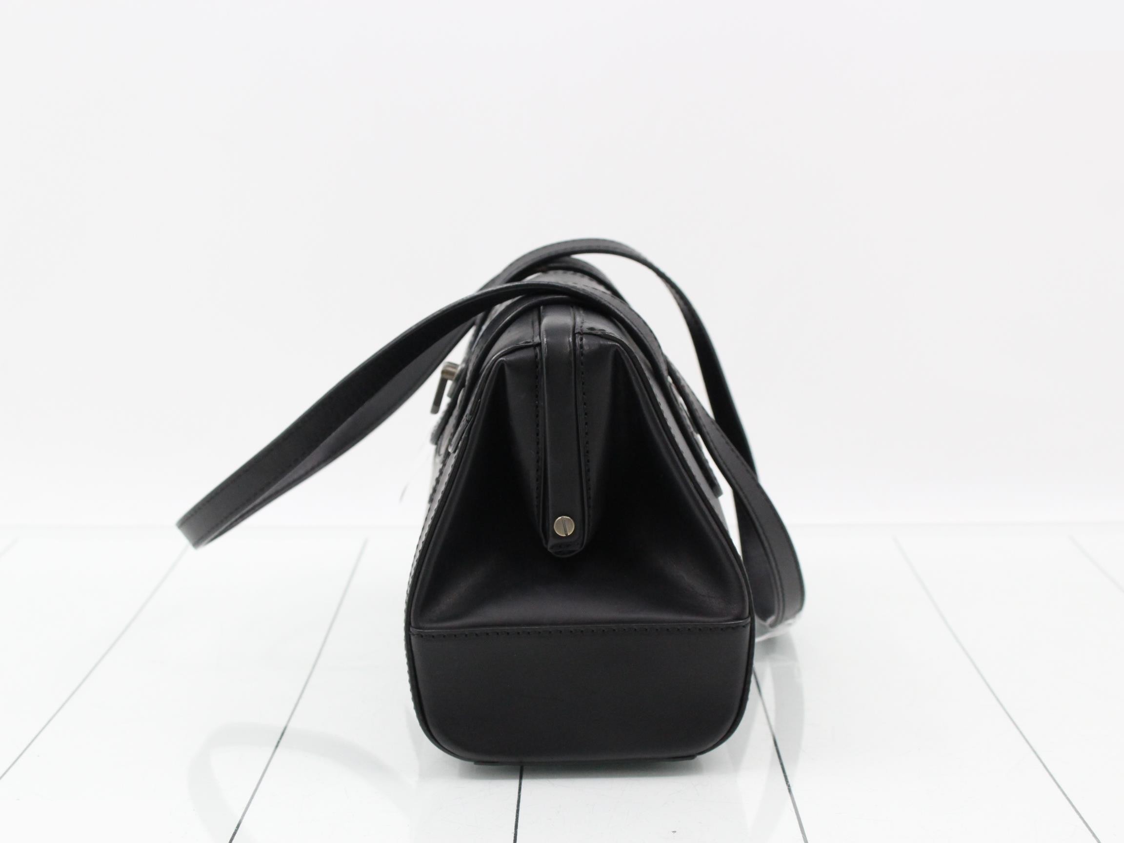 handbag — view 3