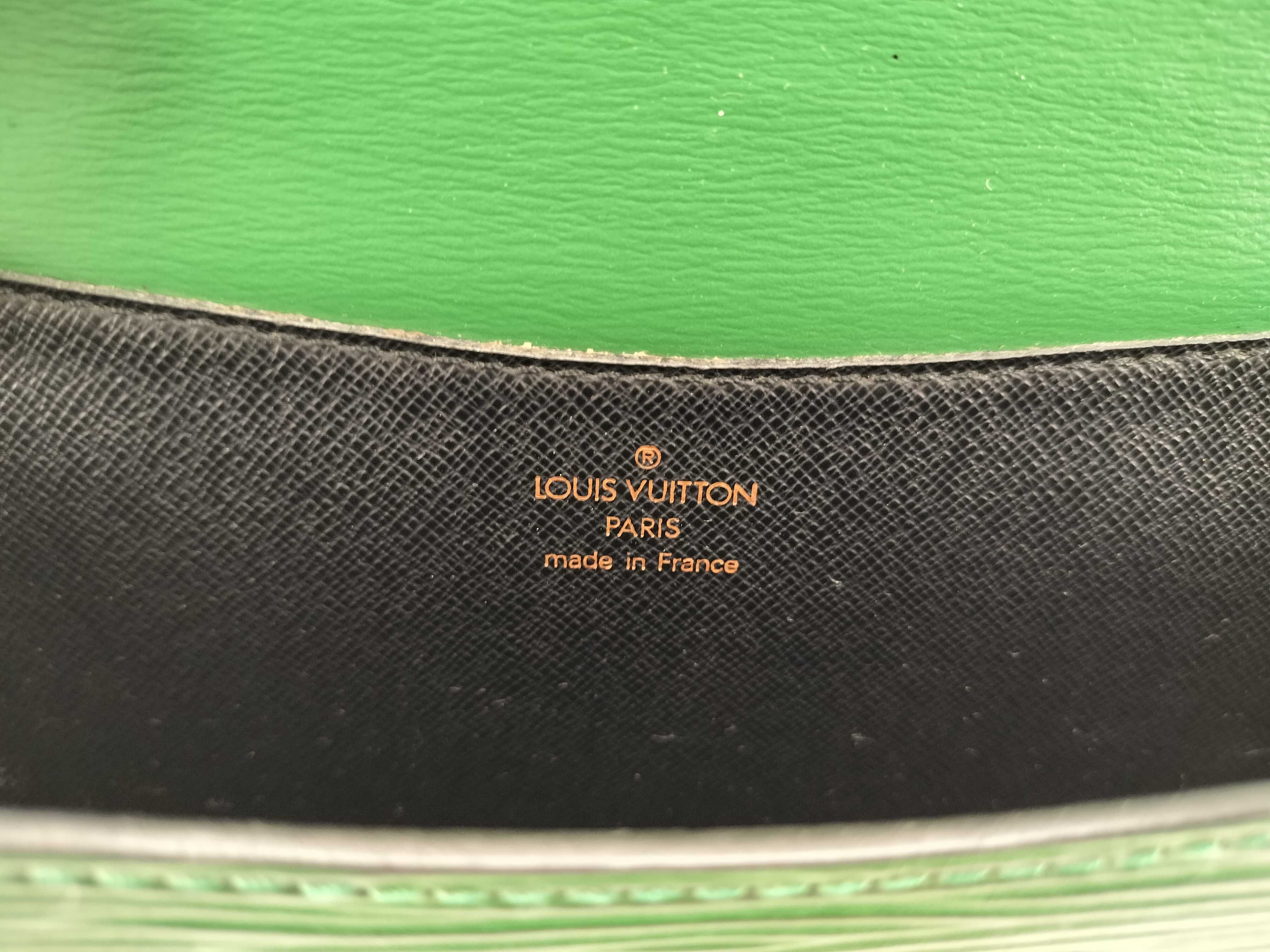 Epi M52364 Grenelle Borneo Green Shoulder Bag — view 11