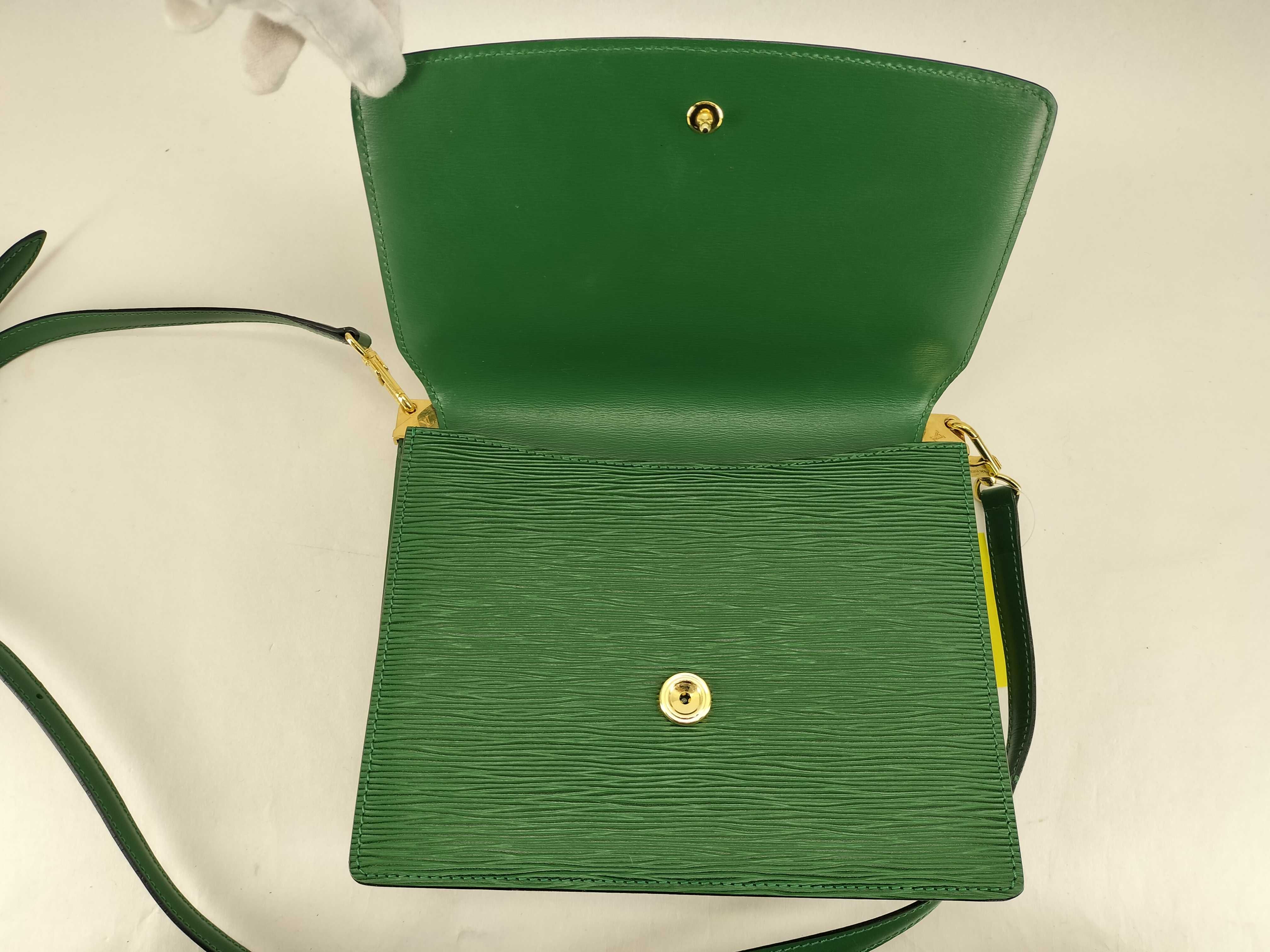 Epi M52364 Grenelle Borneo Green Shoulder Bag — view 9