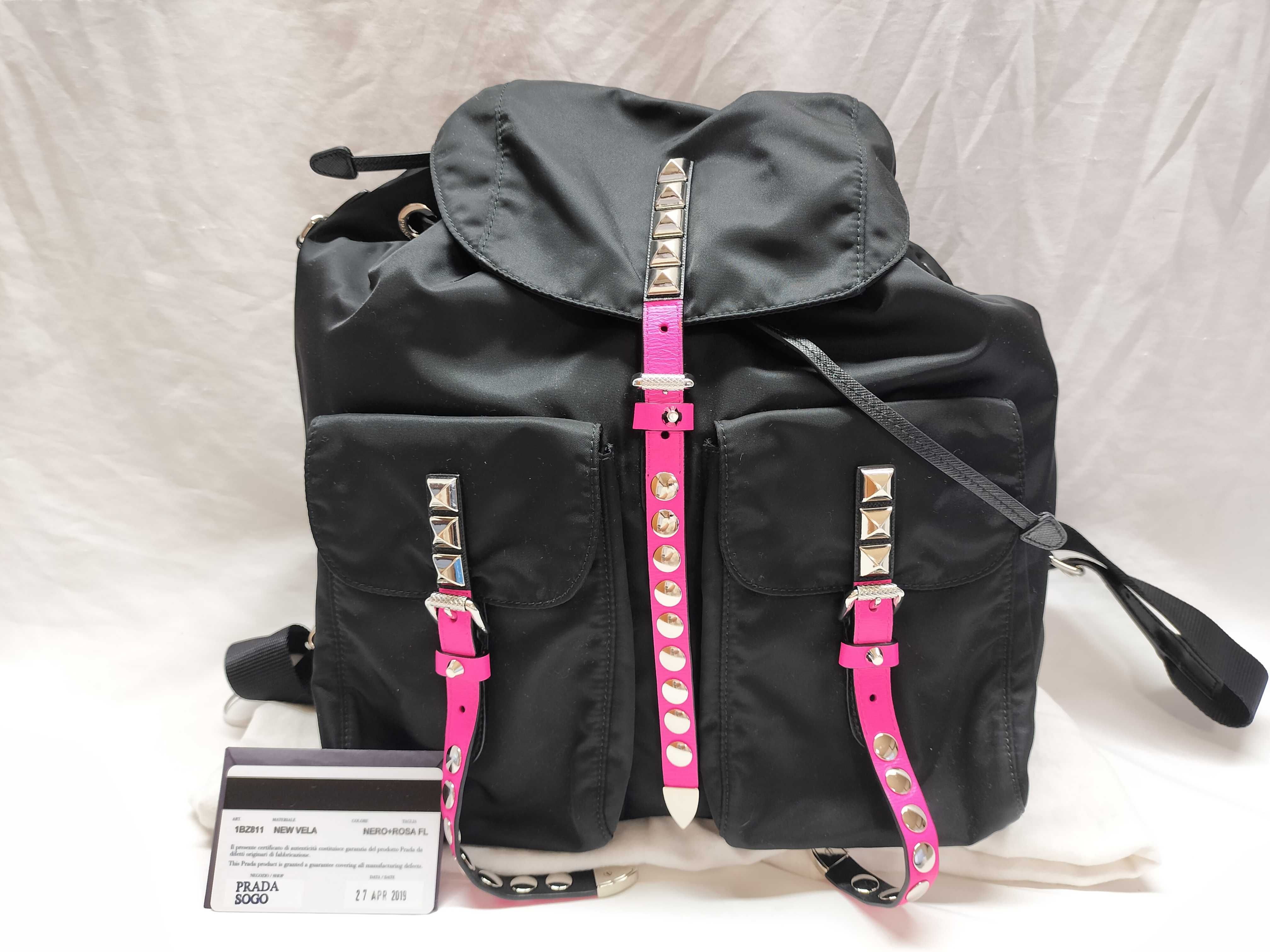 HK-1BZ811 Zainetto Tessuto New Vela Nylon Black Neon Pink Studs Backpack