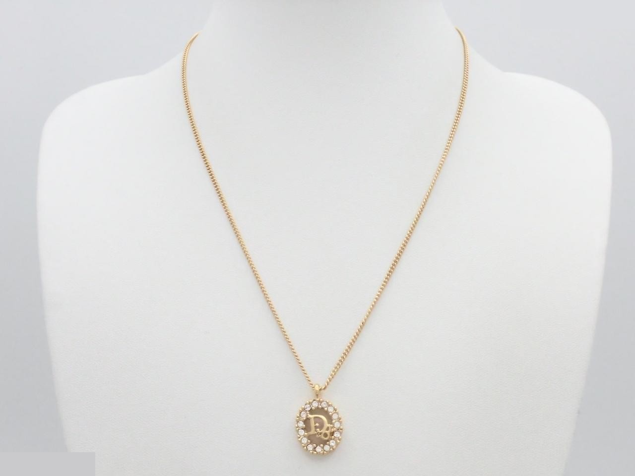 Other lines: Precious metals, necklaces, pendants — view 3