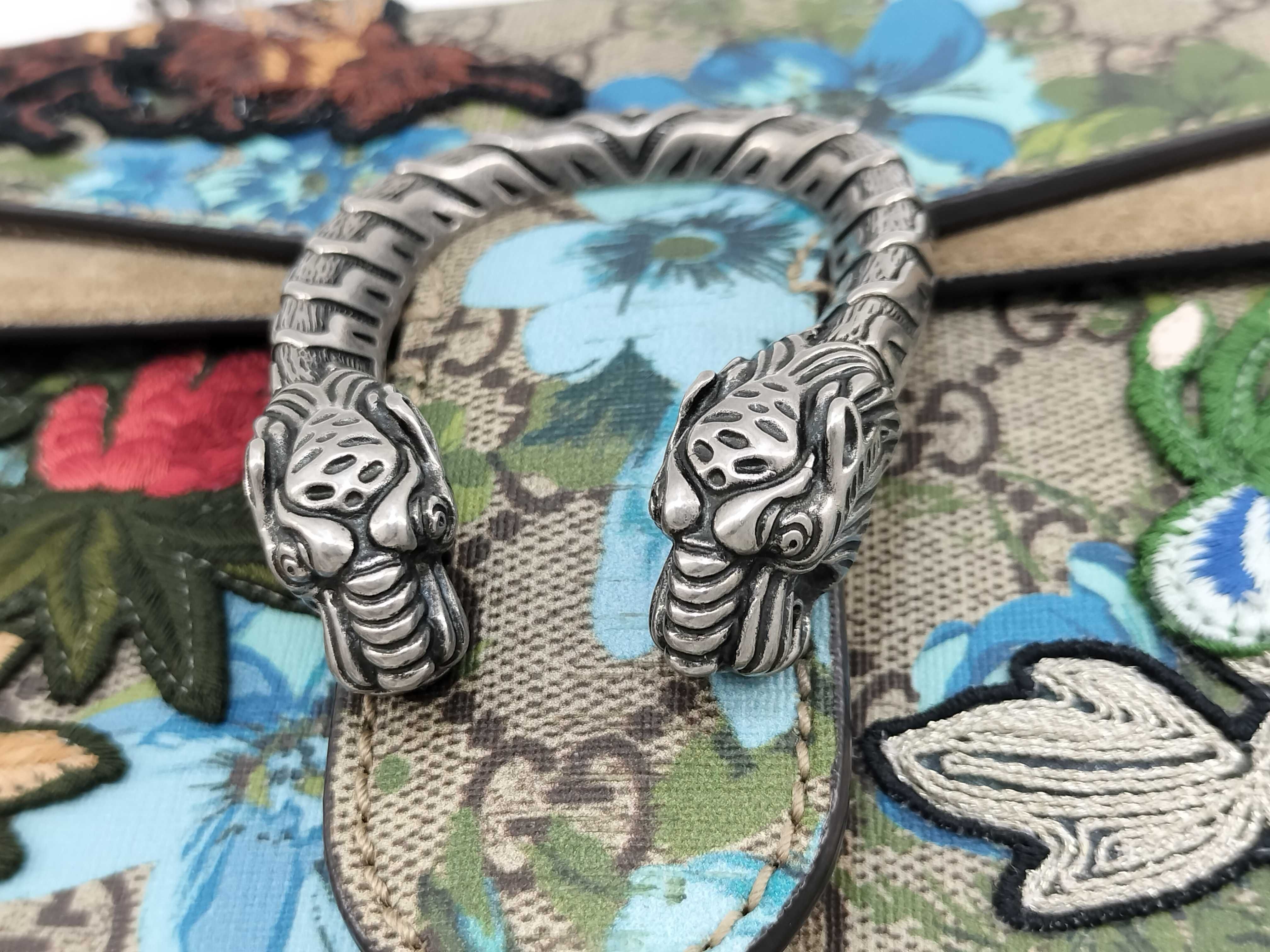 shoulder bag — view 9