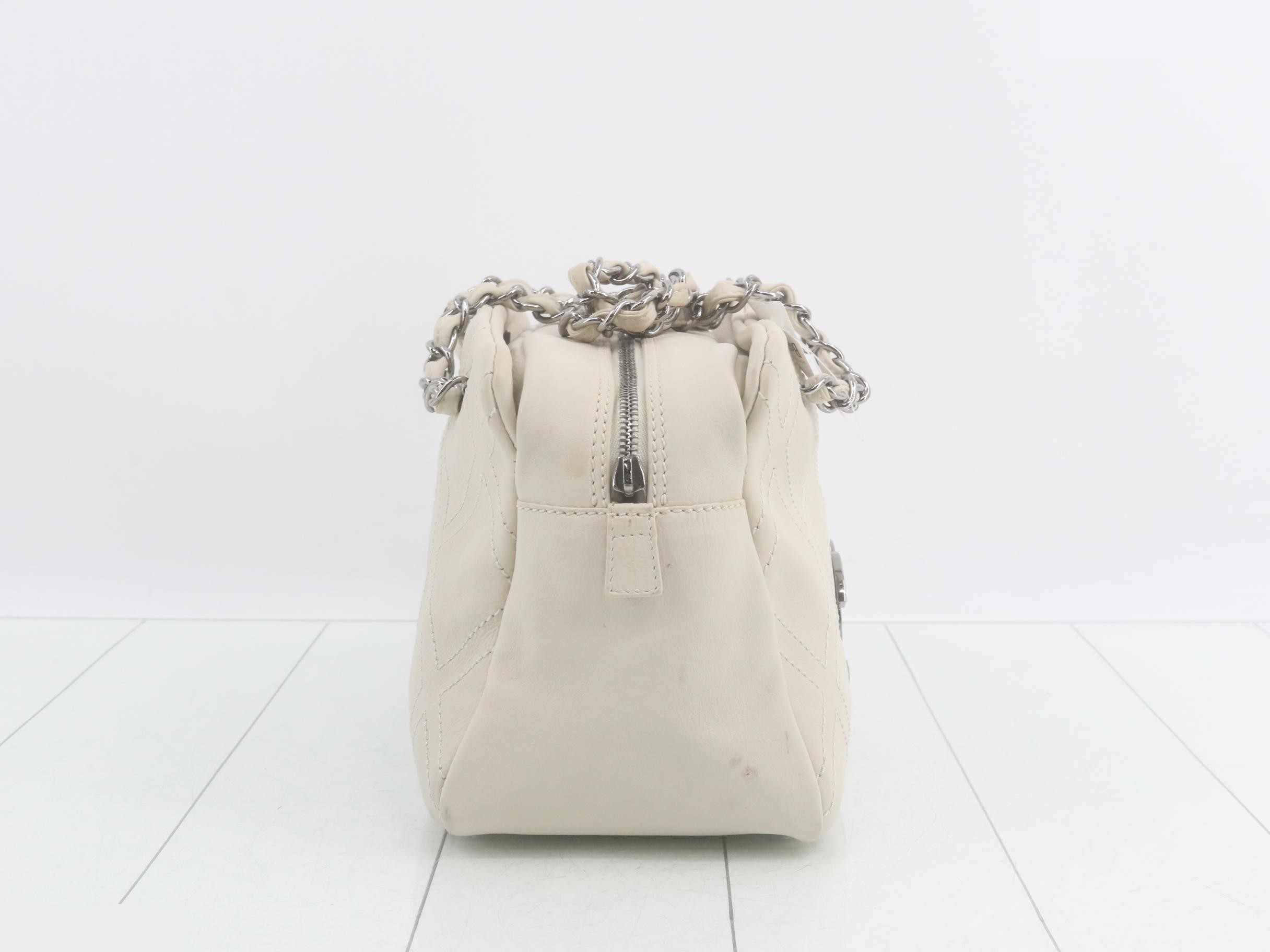Diamond stitch chain shoulder bag — view 4
