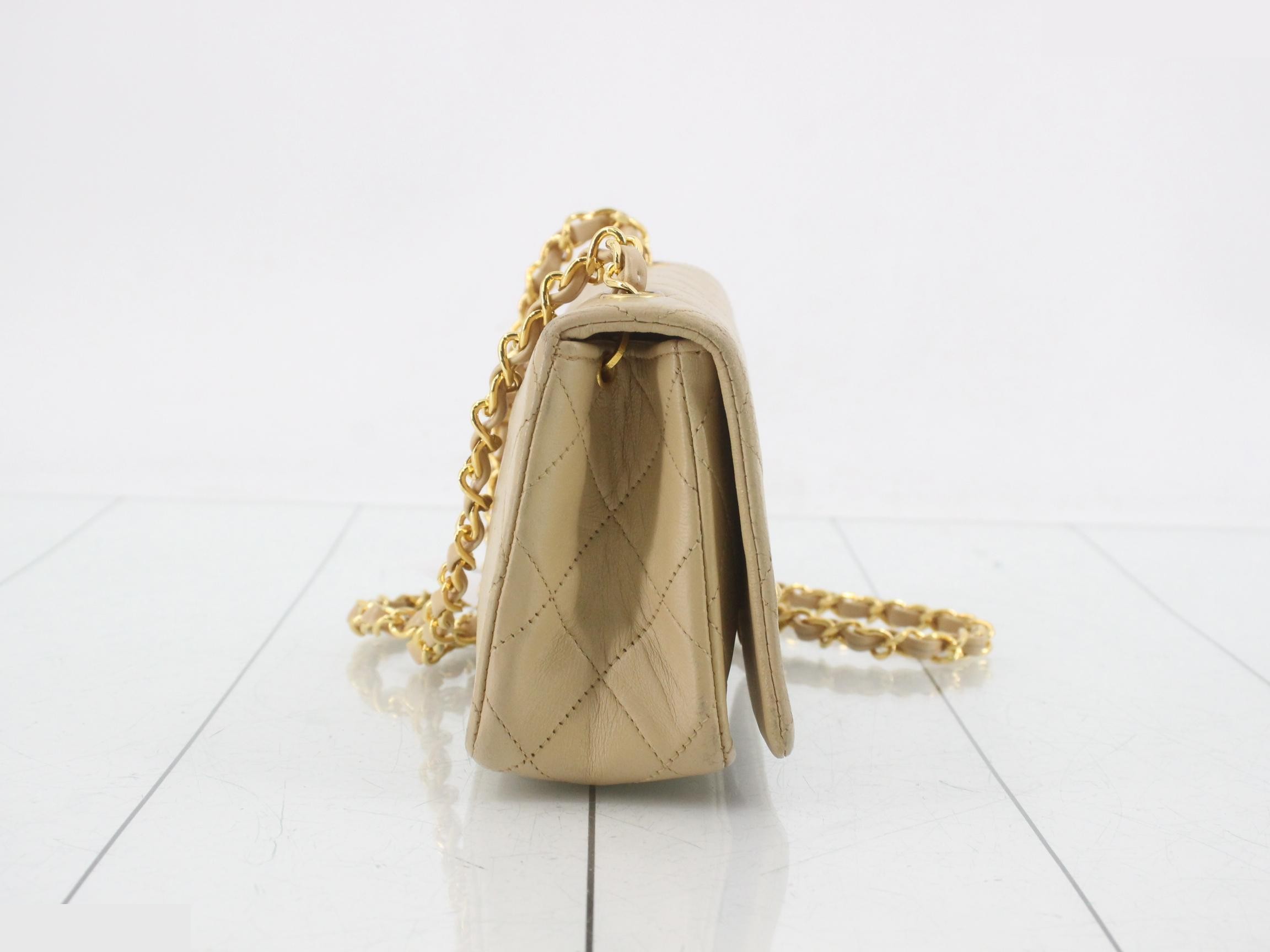 Matelassé (Bag) - Shoulder Bag, Full Flap, Beige — view 3