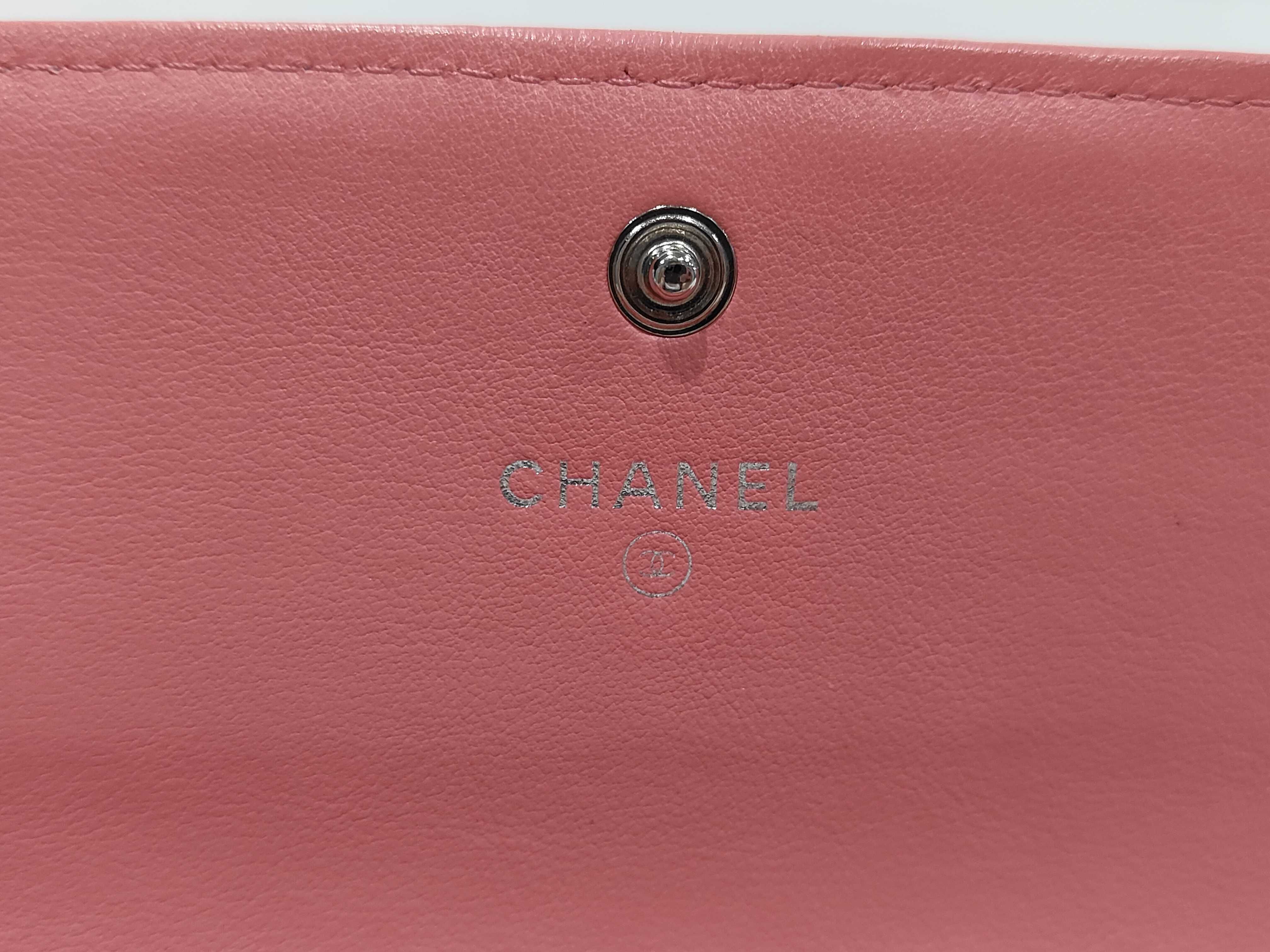 Coco Mark V-stitch Pink Wallet — view 6