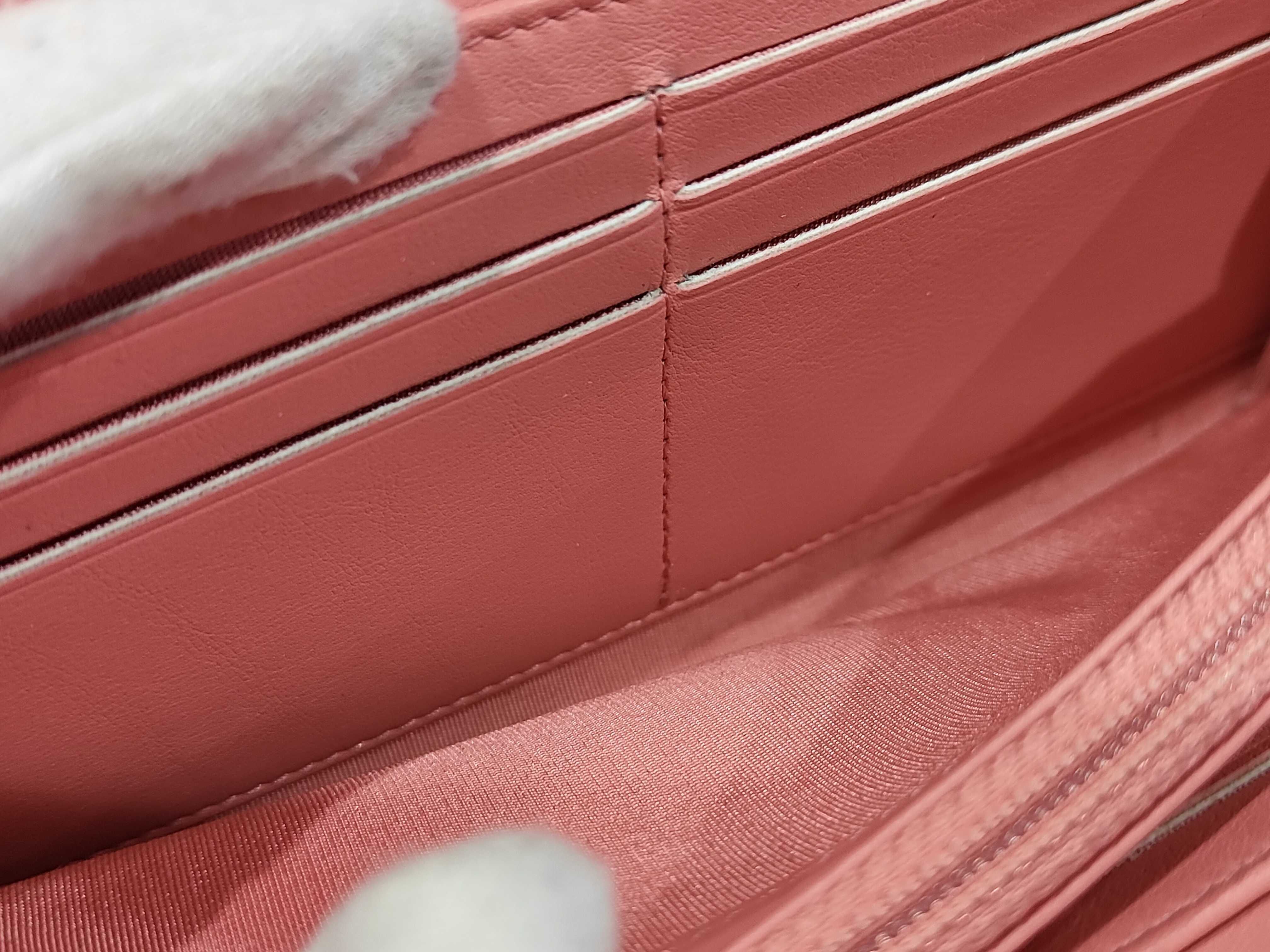 Coco Mark V-stitch Pink Wallet — view 7