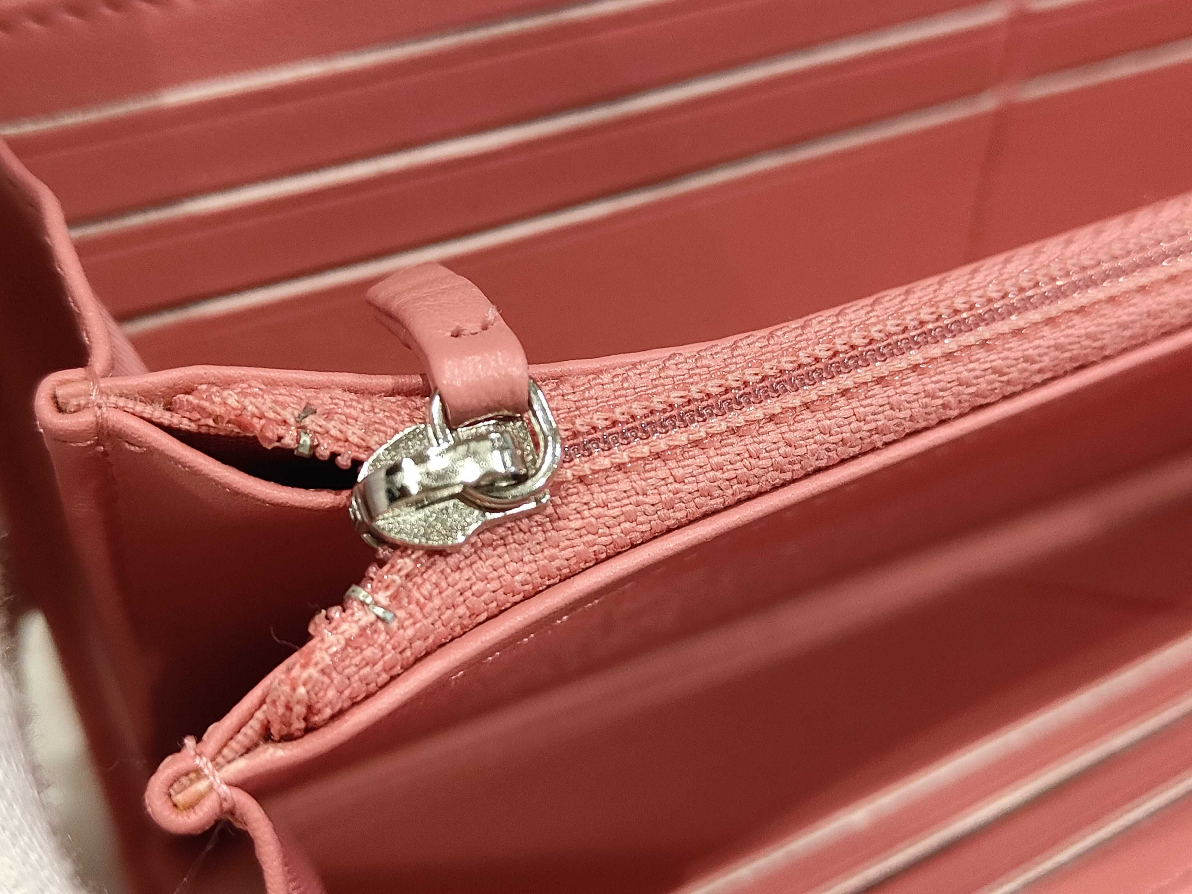 Coco Mark V-stitch Pink Wallet — view 8