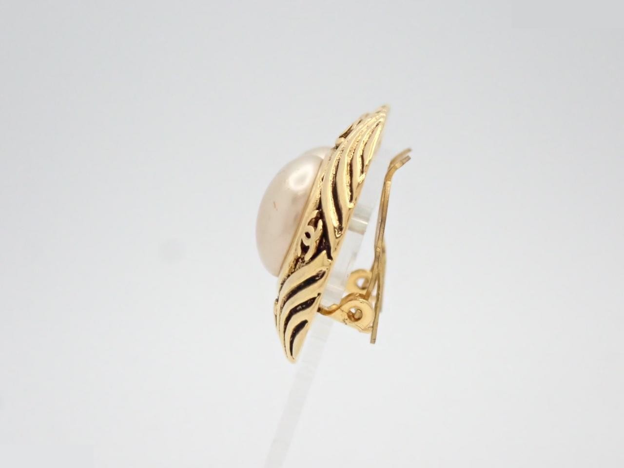 Coco Mark Pearl Earrings (with small beads) 2 5 — view 3