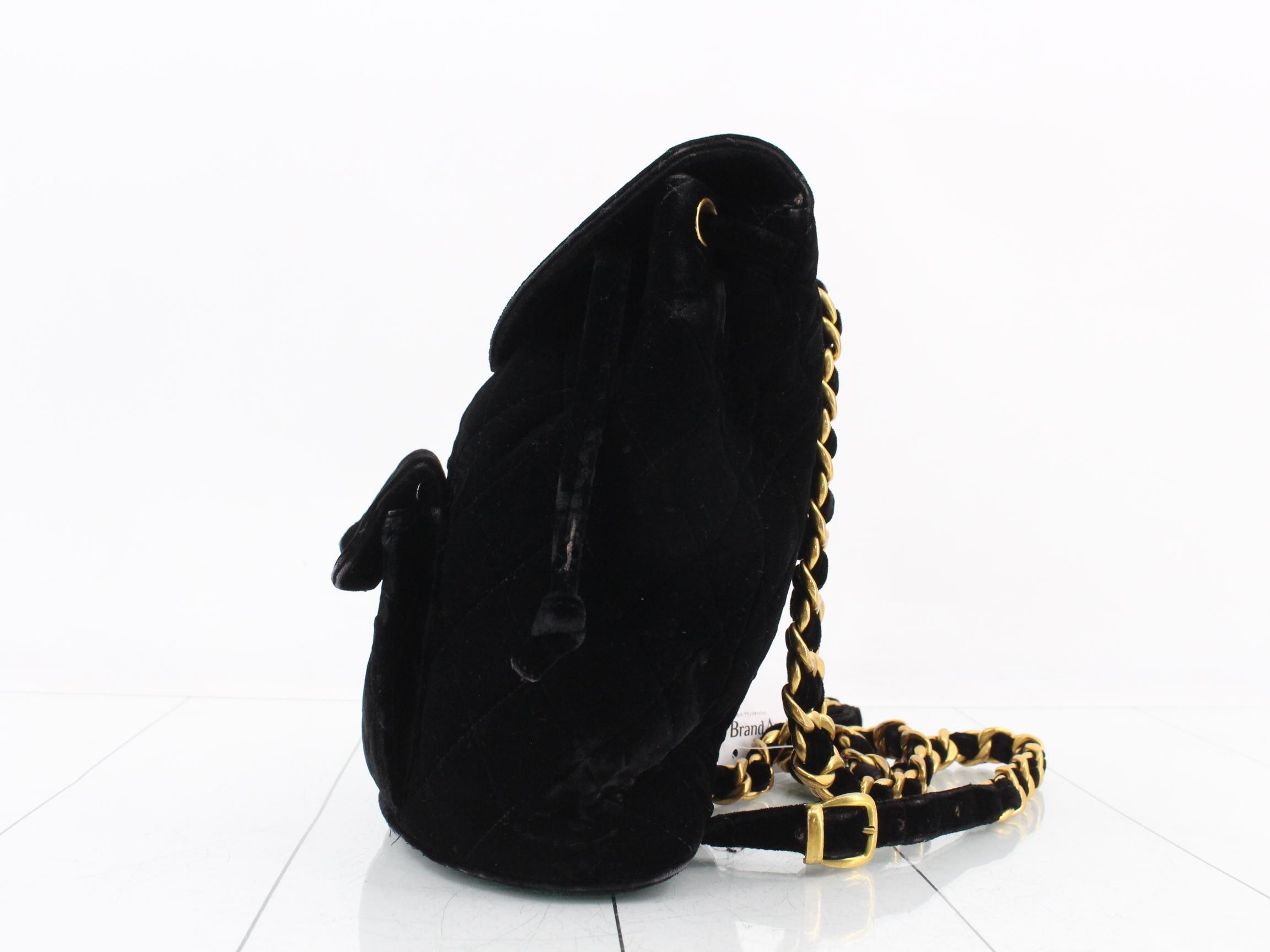 Matelassé Chain Backpack — view 3