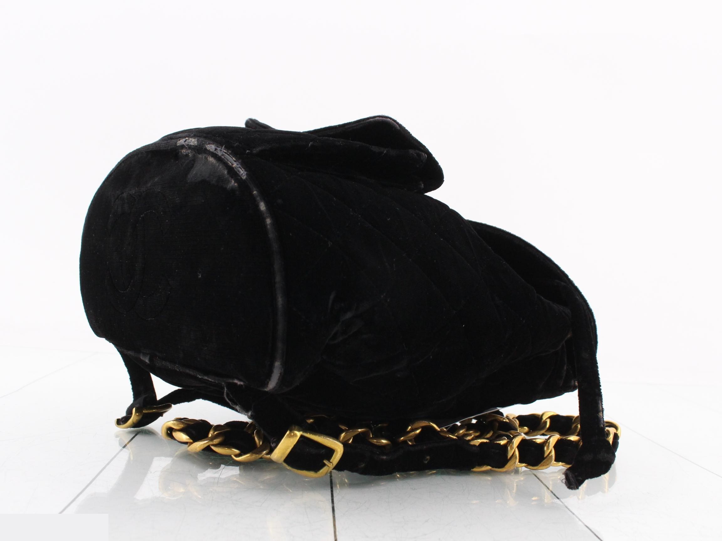 Matelassé Chain Backpack — view 6