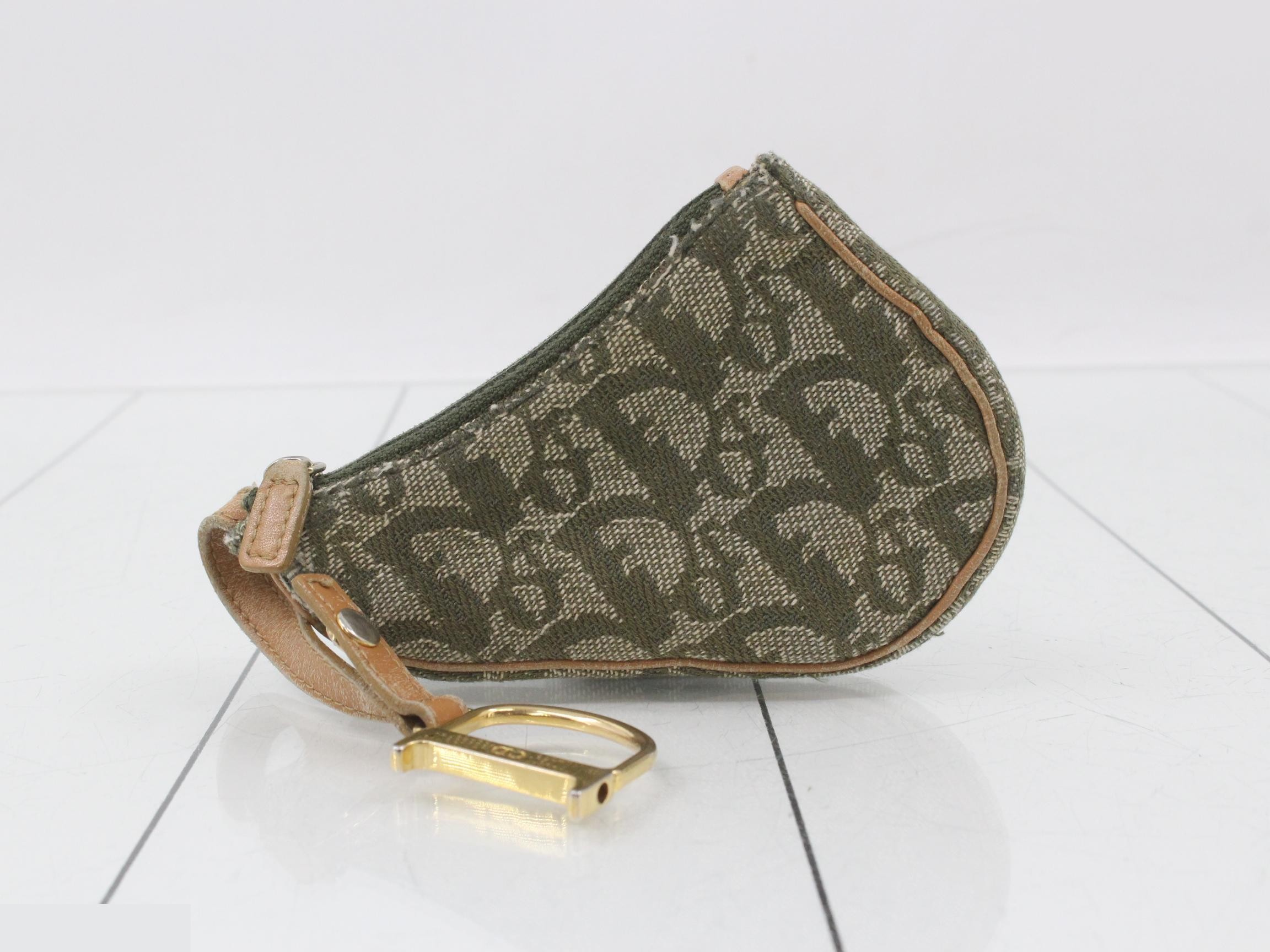 Trotter Coin Case, Green Saddle, 0071