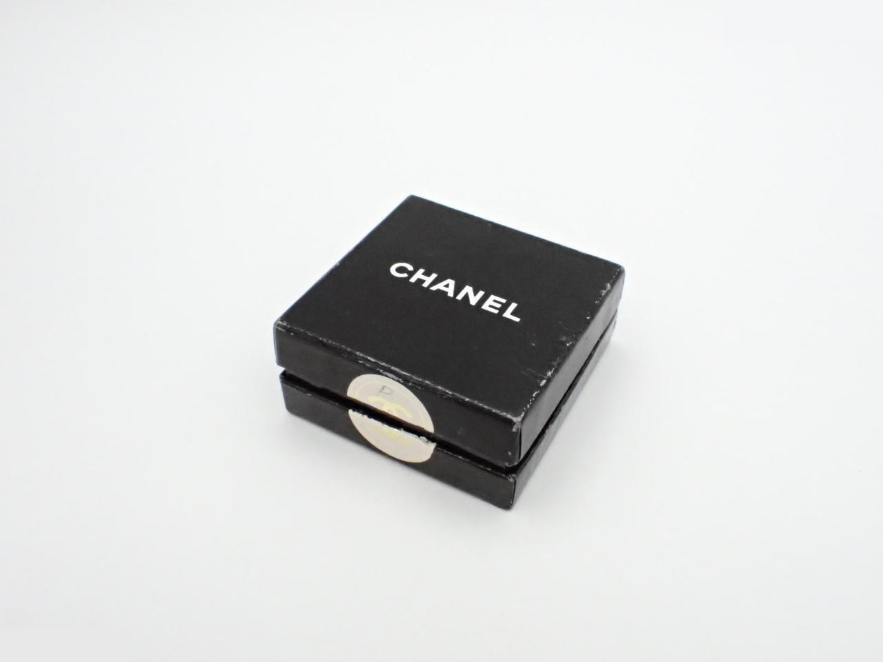 F Pearl Earrings GP — view 4