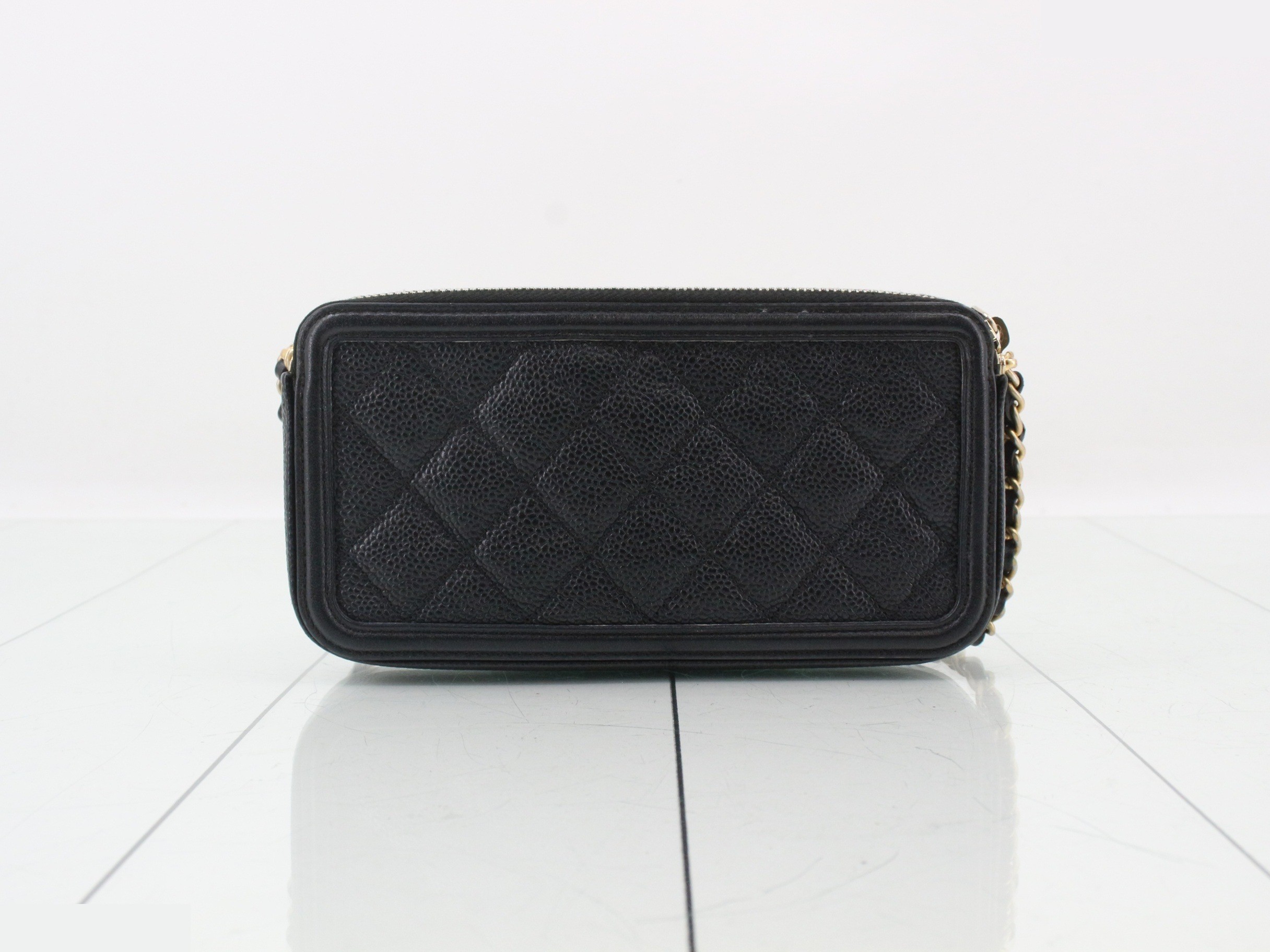 CC Filigree Chain Wallet, Caviar Skin, Black Shoulder Bag — view 2