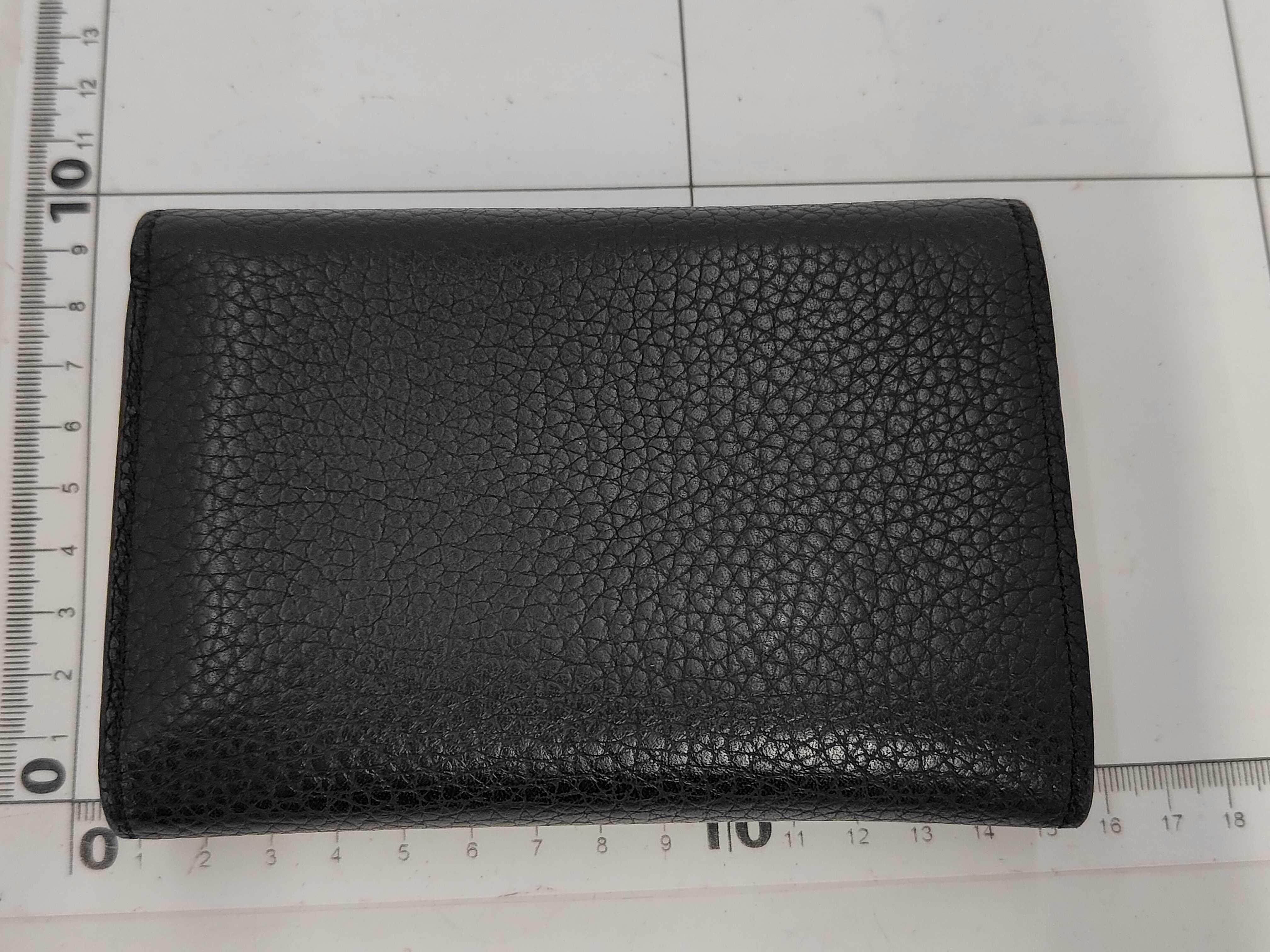 Capucines Compact M62157 Wallet — view 2