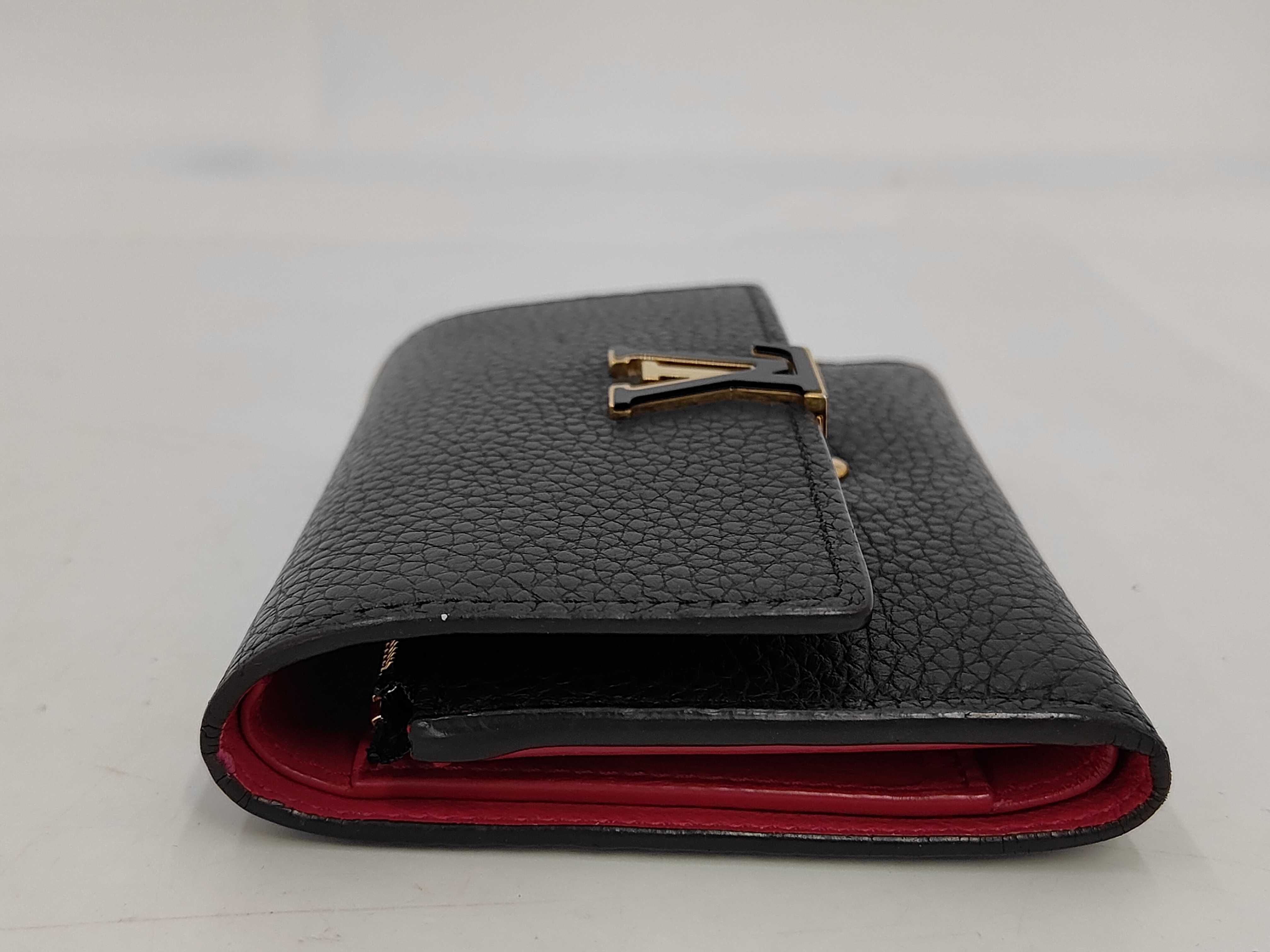 Capucines Compact M62157 Wallet — view 9