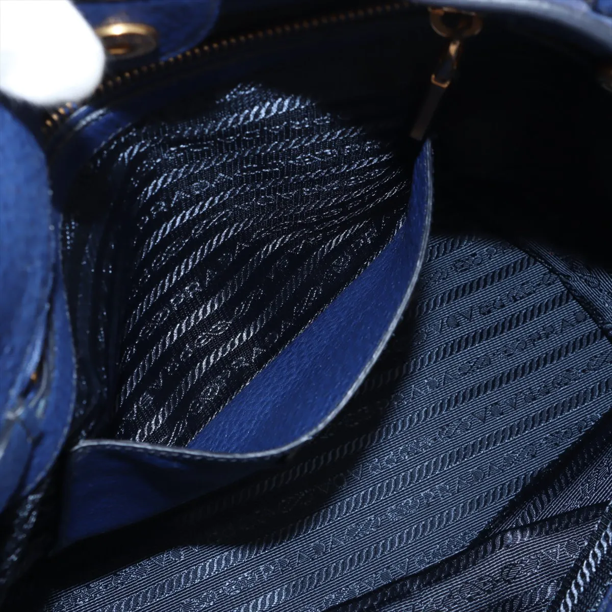 Vitello Dino Leather Handbag Blue BN2435 — view 9