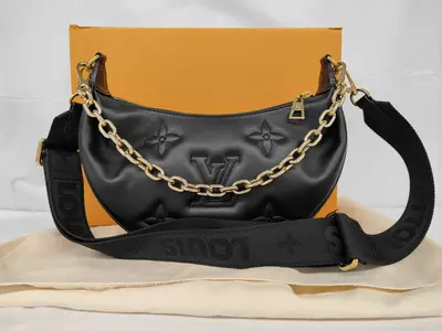 M59799 Bubble Glam Over the Moon Shoulder Bag